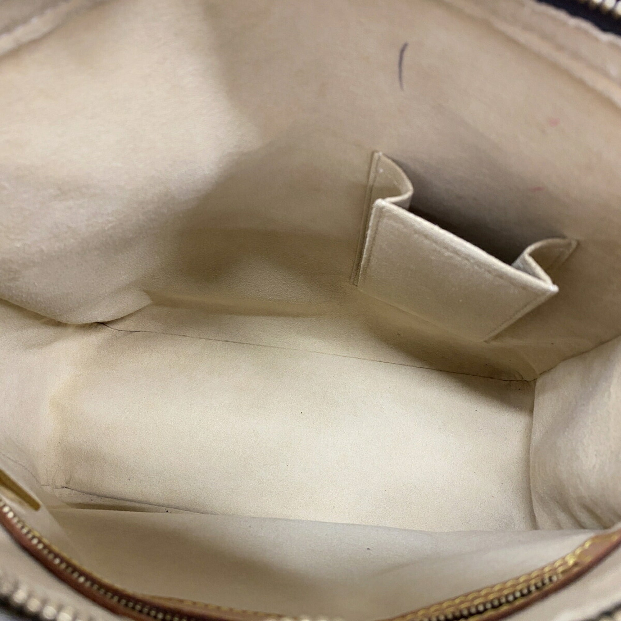 Louis Vuitton Brown Shoulder Bag (Pre-Owned)