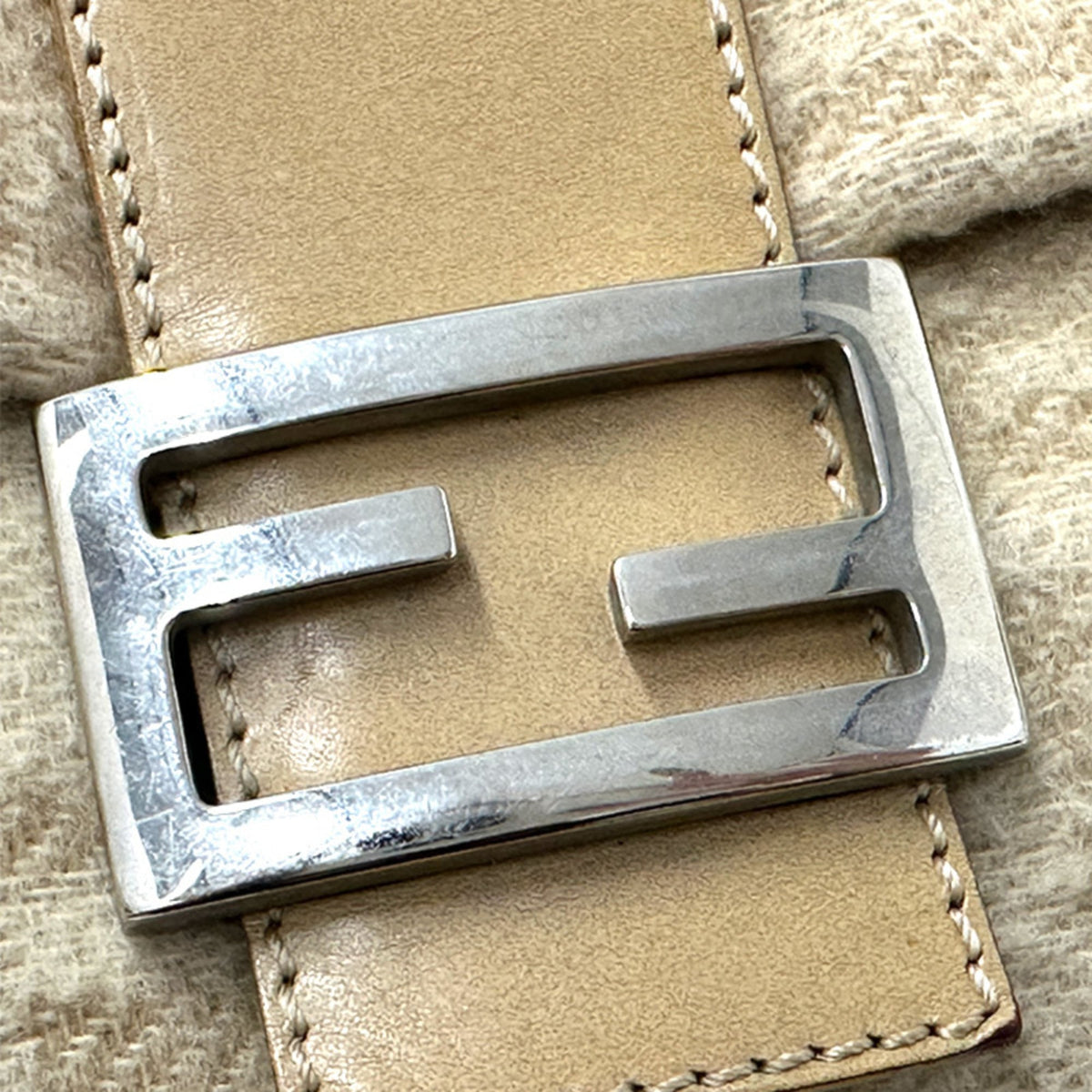 Fendi Beige Wool Handbag Shoulder Bag (Pre-Owned)