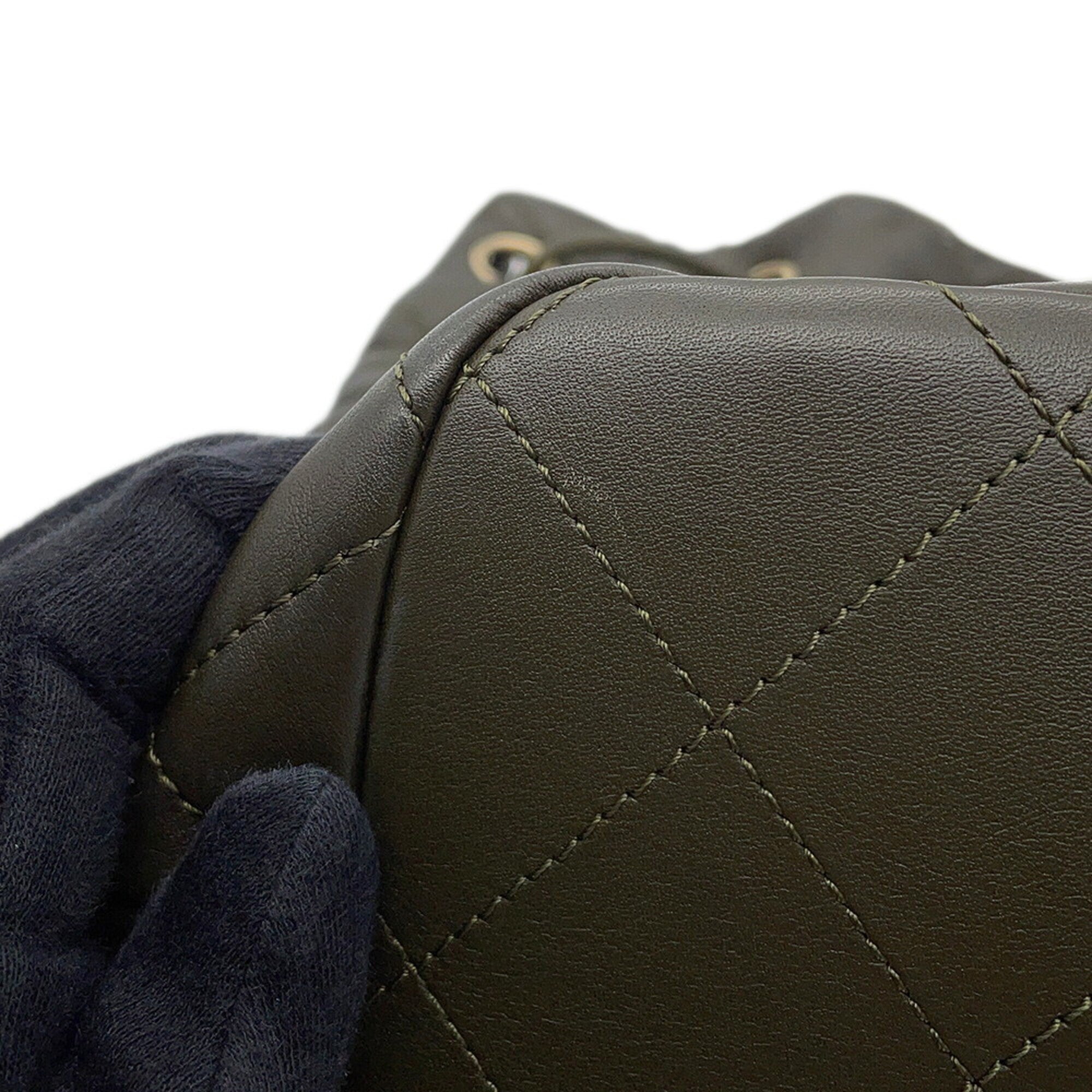 Chanel Matelasse Khaki Leather Handbag (Pre-Owned)