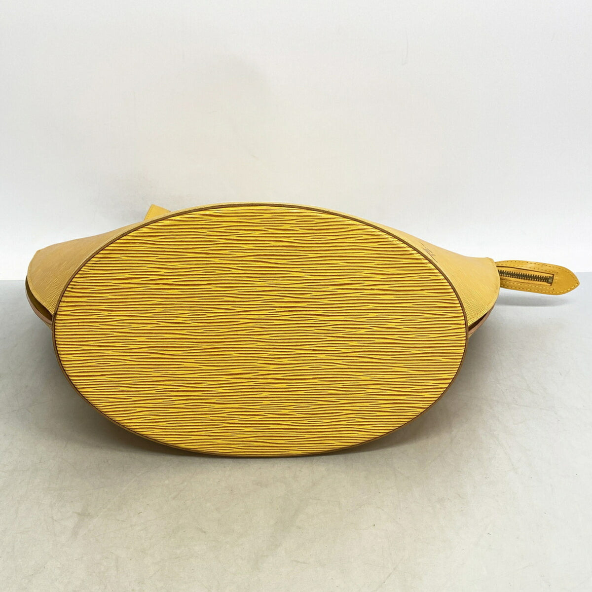 Louis Vuitton Jaune Shoulder Bag (Pre-Owned)