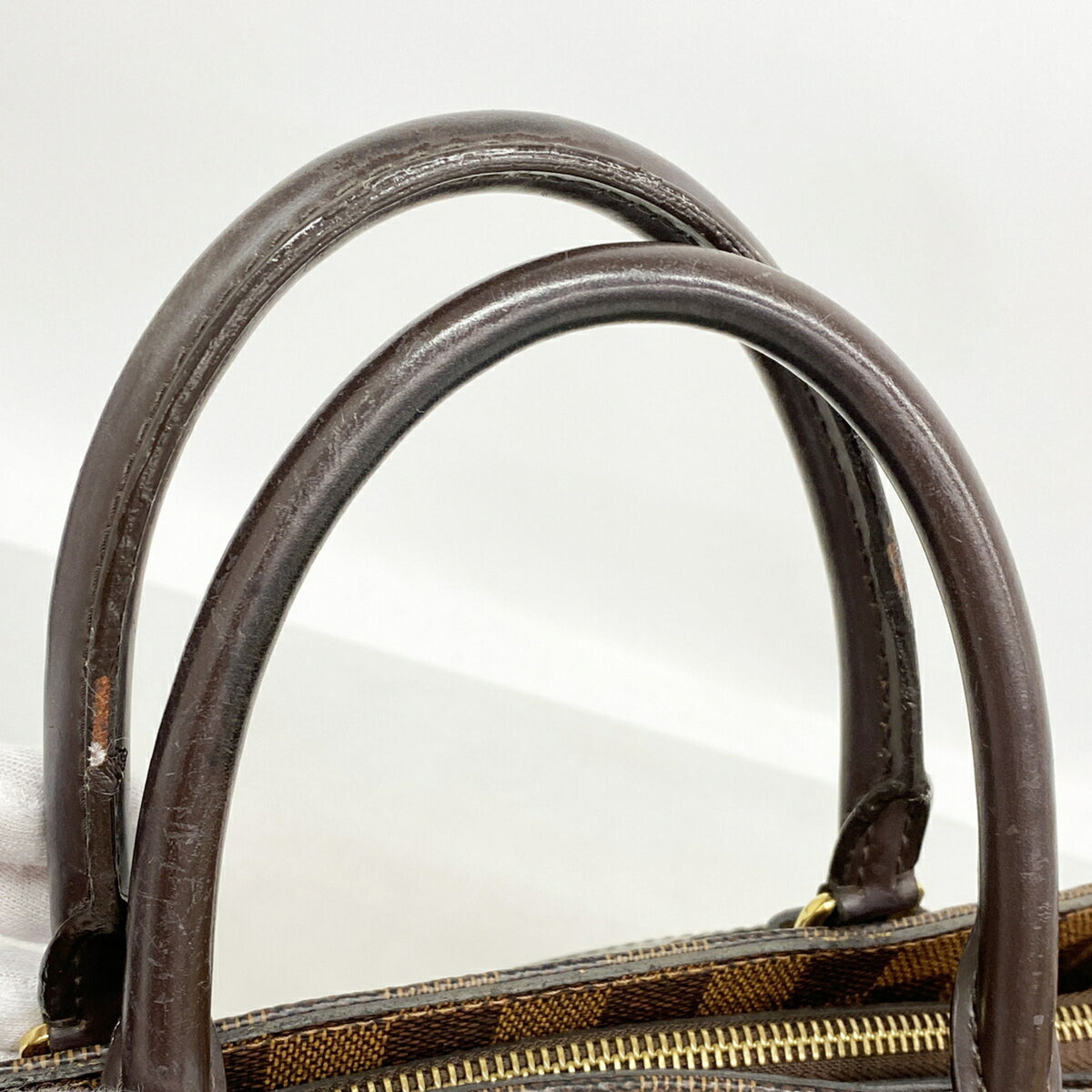 Louis Vuitton Ebene Magnolia Handbag (Pre-Owned)