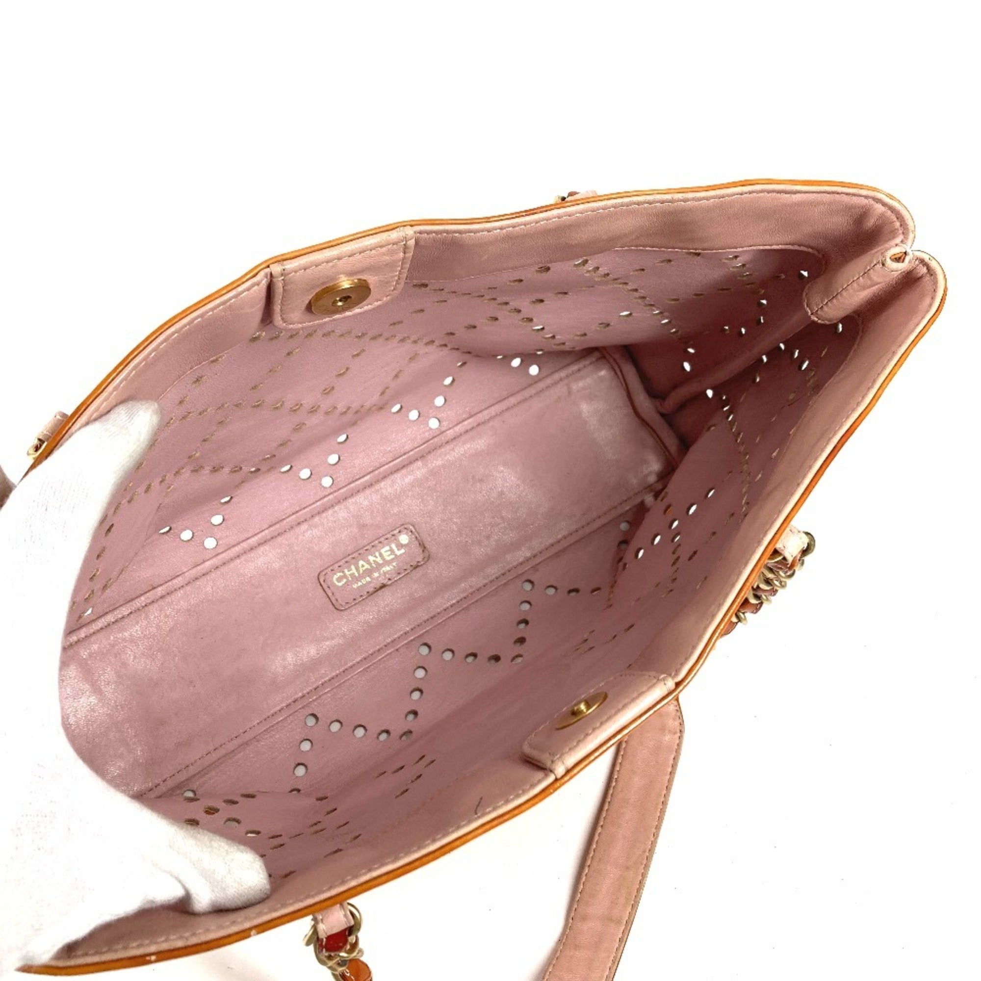 Chanel Pink Leather Handbag Shoulder Bag (Pre-Owned)