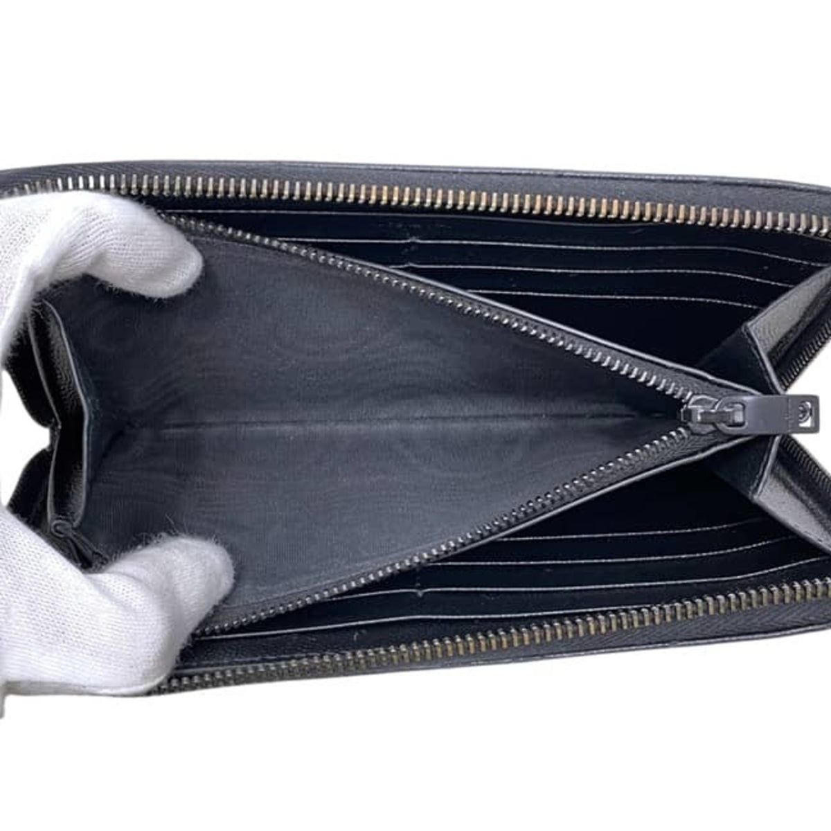 Saint Laurent Black Leather Long Wallet (Bi-Fold) (Pre-Owned)