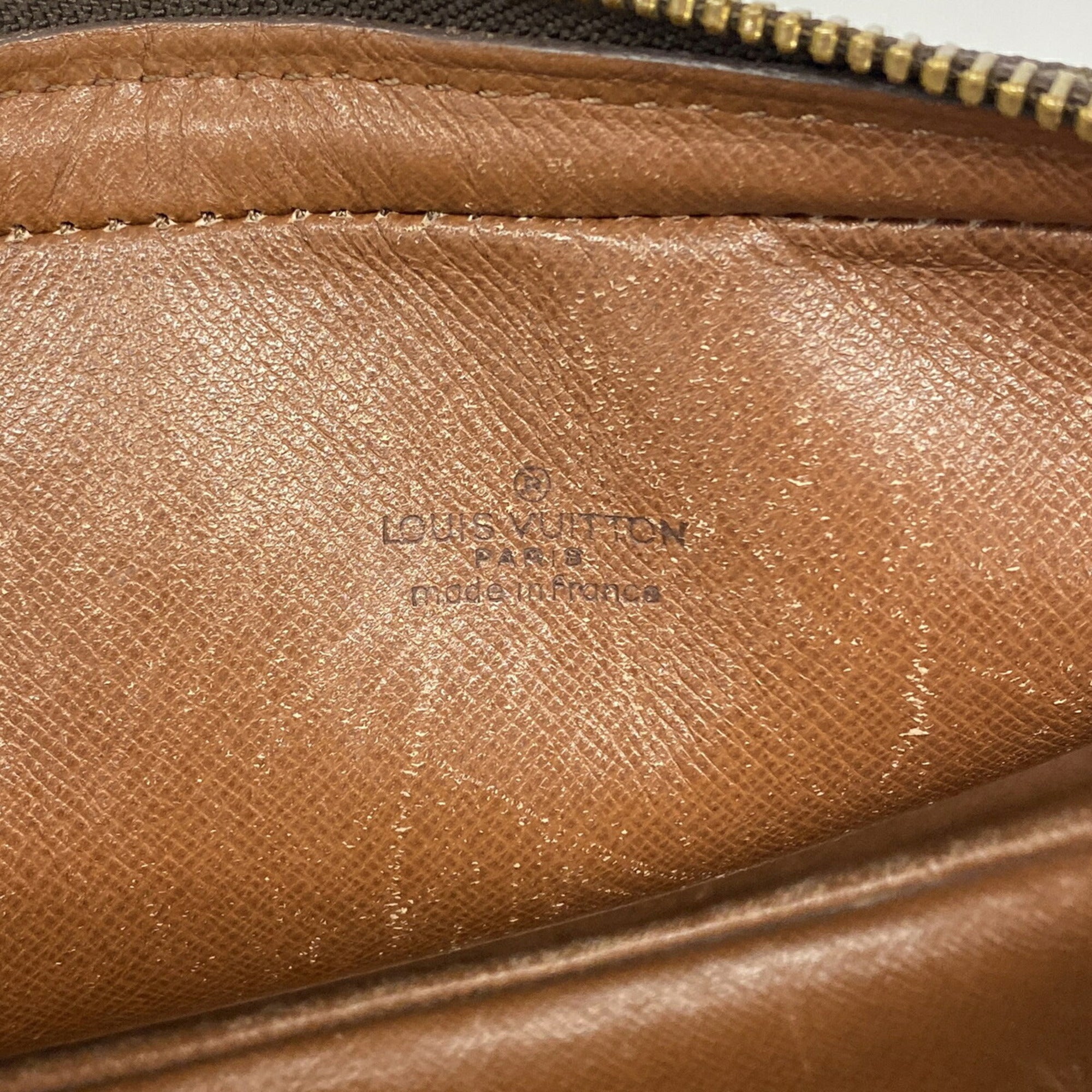 Louis Vuitton Brown Shoulder Bag (Pre-Owned)