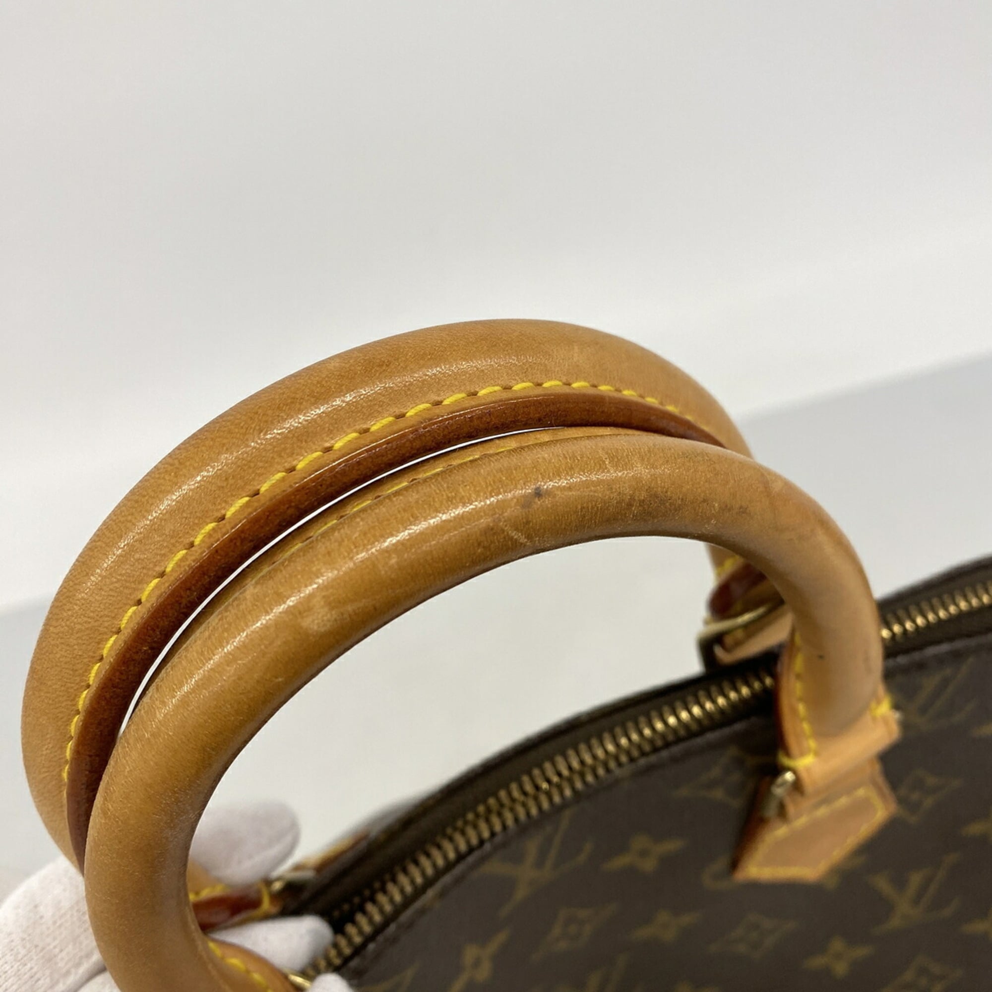 Louis Vuitton Brown Handbag (Pre-Owned)