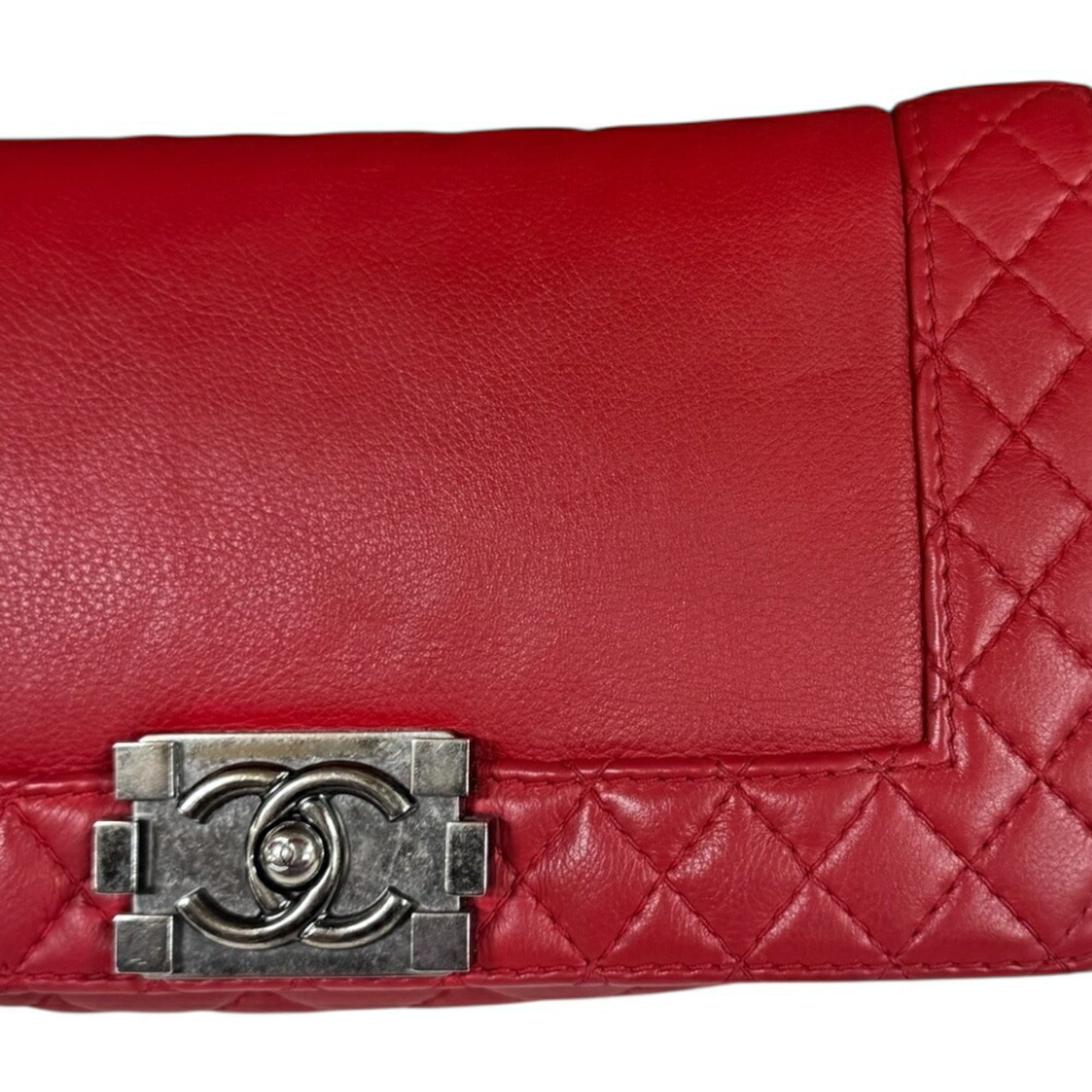 Chanel Boy Chanel Red Color Leather Shoulder Bag (Pre-Owned)
