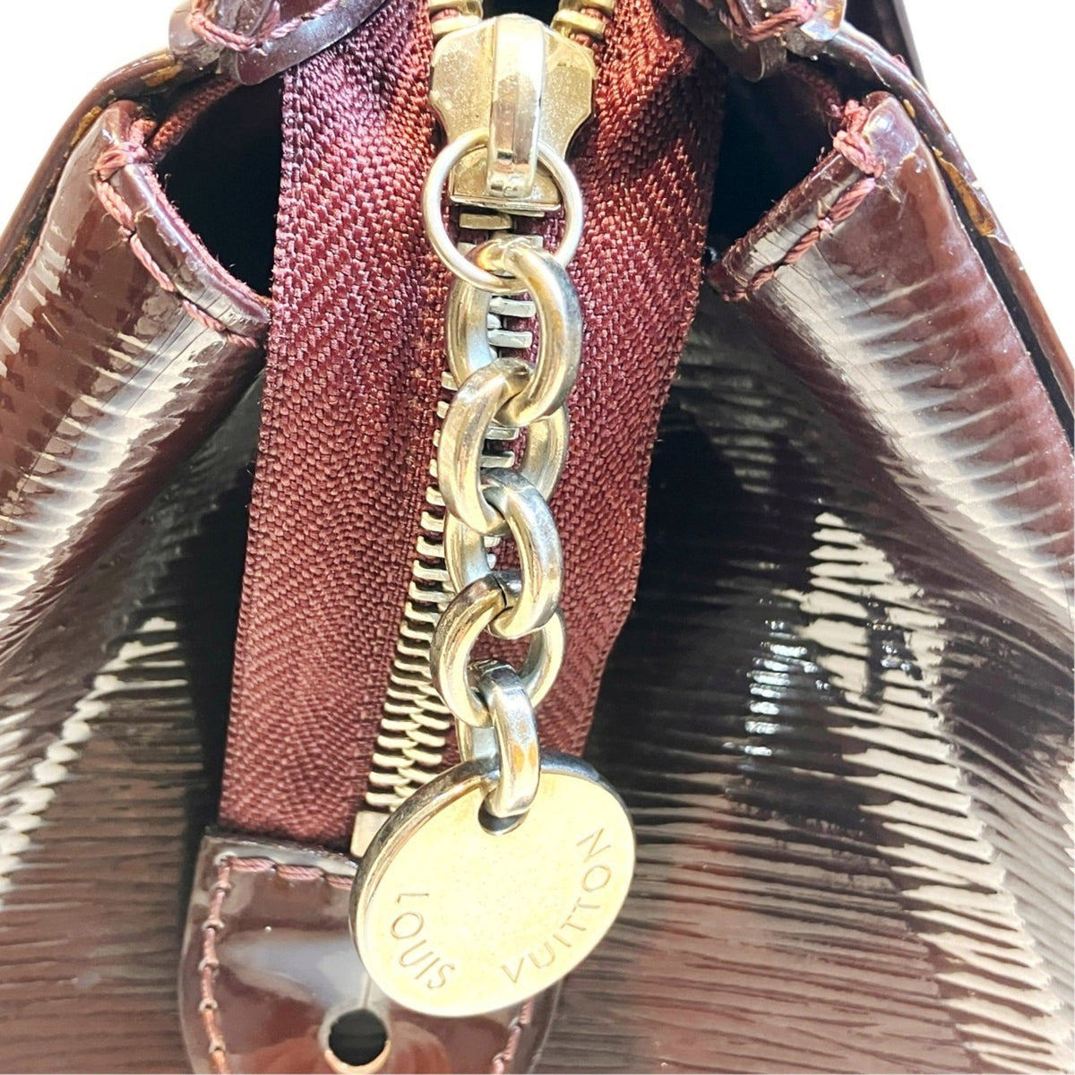 Louis Vuitton Galle Leather Handbag (Pre-Owned)