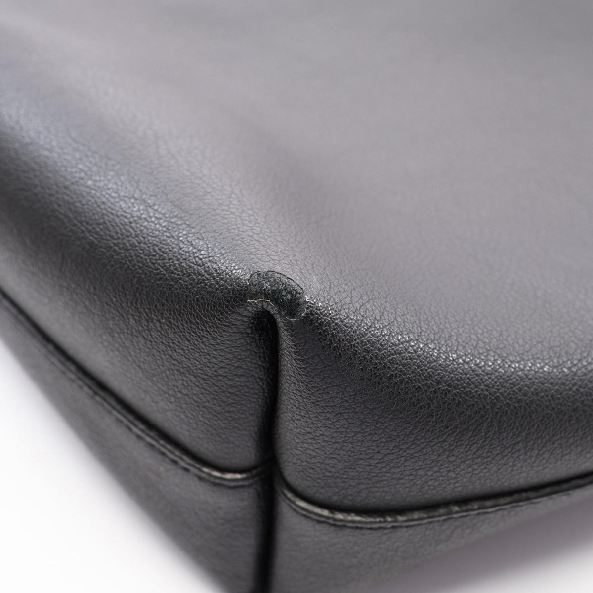 Saint Laurent Black Leather Handbag (Pre-Owned)