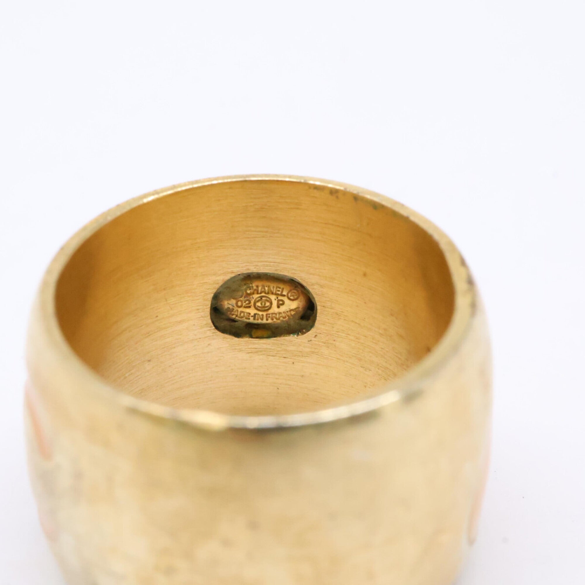 Chanel Gold Metal Band Ring (Pre-Owned)