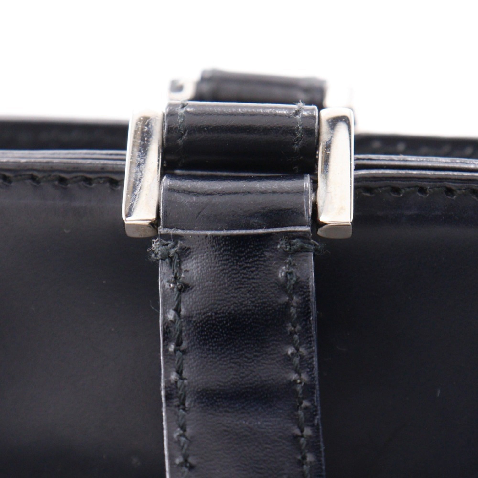 Salvatore Ferragamo Black Leather Handbag (Pre-Owned)