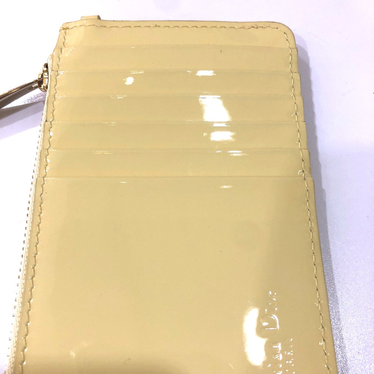 Christian Dior Beige Patent Leather Coin Purse/Coin Case (Pre-Owned)