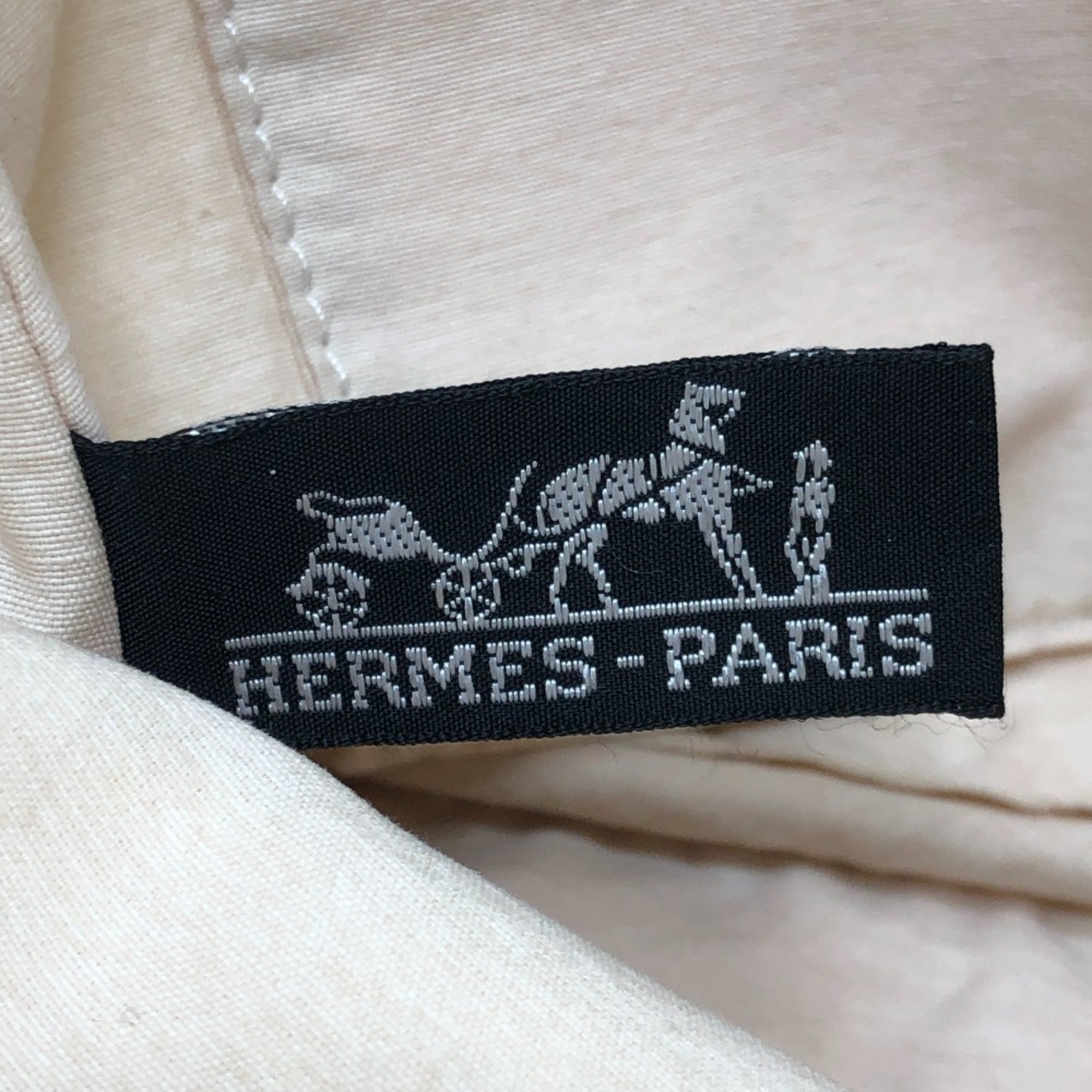 Hermes White Canvas Handbag Pouch (Pre-Owned)