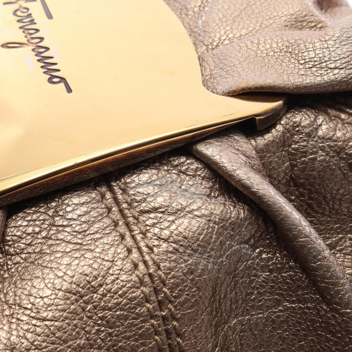 Salvatore Ferragamo Gold Leather Handbag Shoulder Bag (Pre-Owned)
