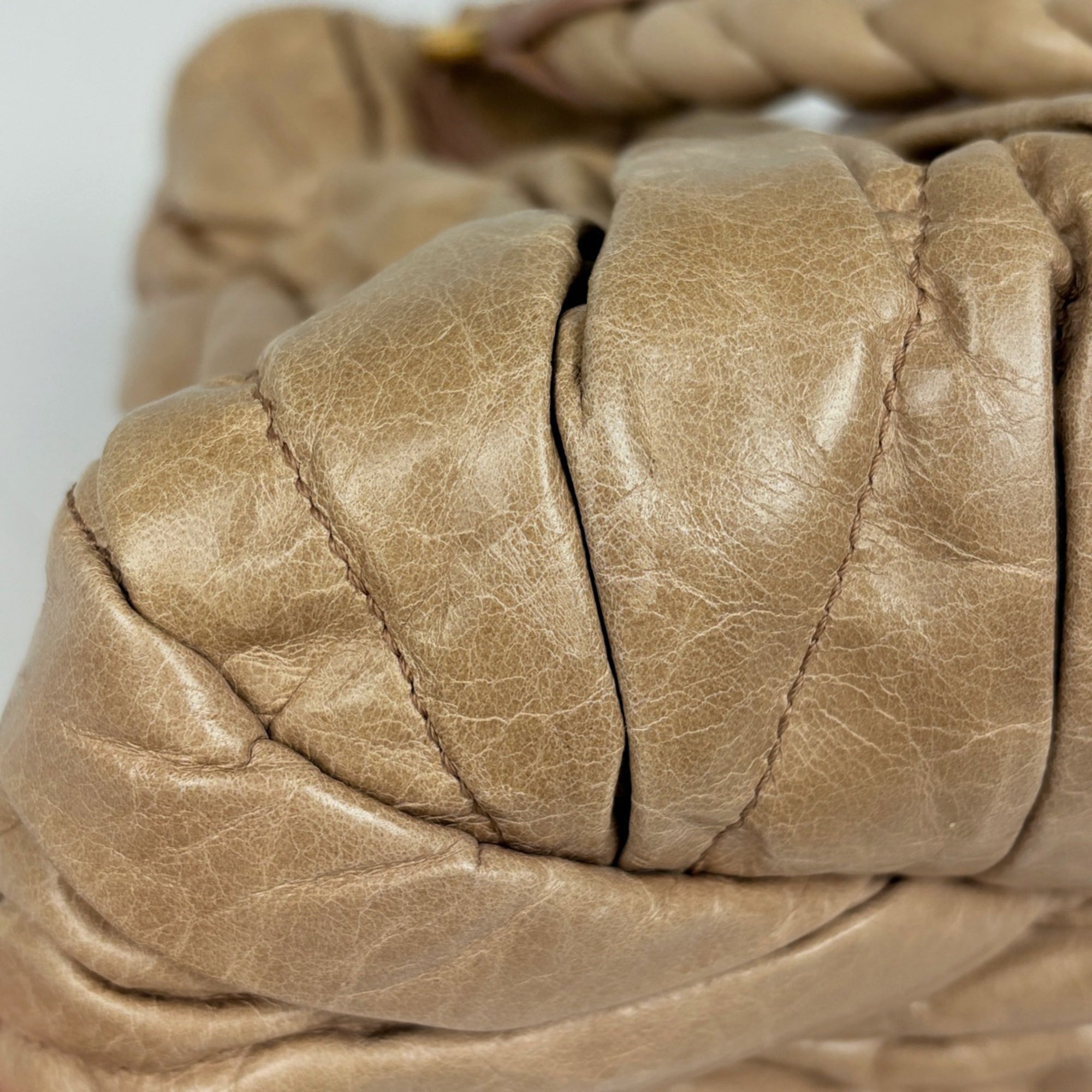Miu Miu Beige Handbag Shoulder Bag (Pre-Owned)