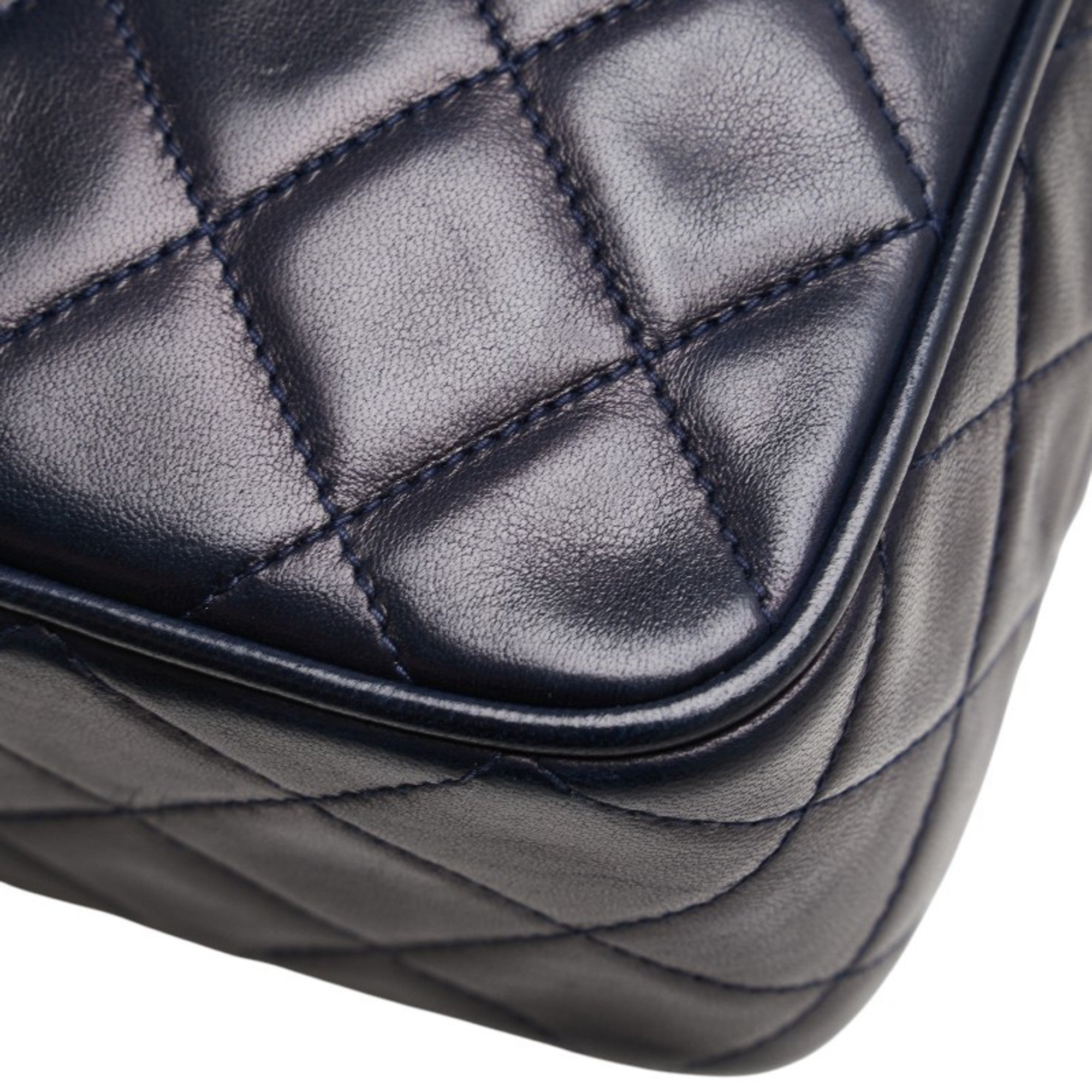 Chanel Matelasse Navy Leather Shoulder Bag (Pre-Owned)