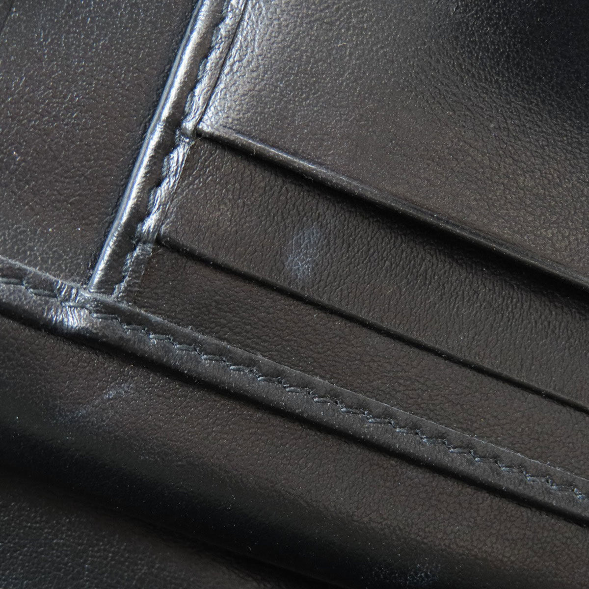 Prada Black Saffiano Triangle Wallet (Bi-Fold) (Pre-Owned)