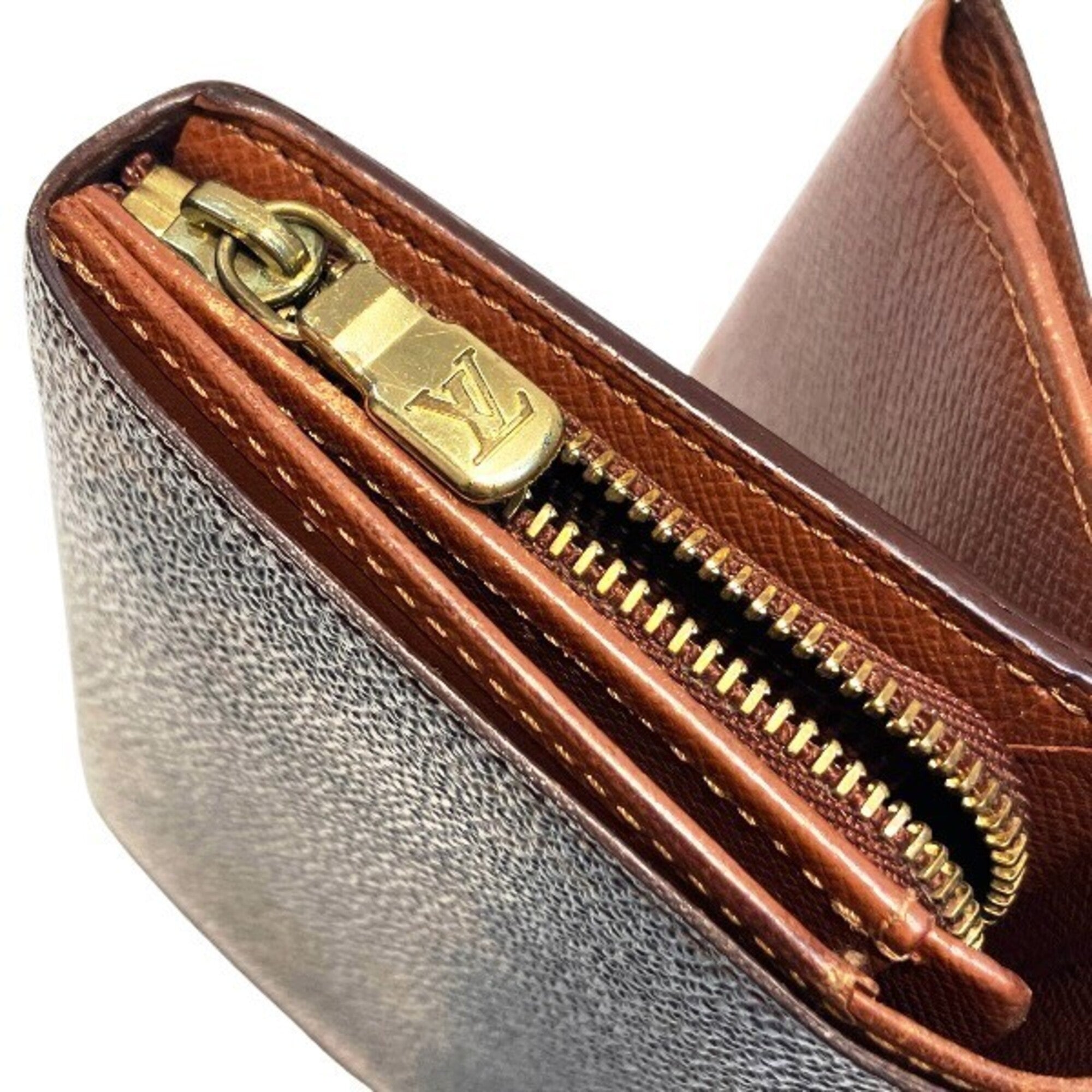 Louis Vuitton Monogram Brown Monogram Wallet (Bi-Fold) (Pre-Owned)