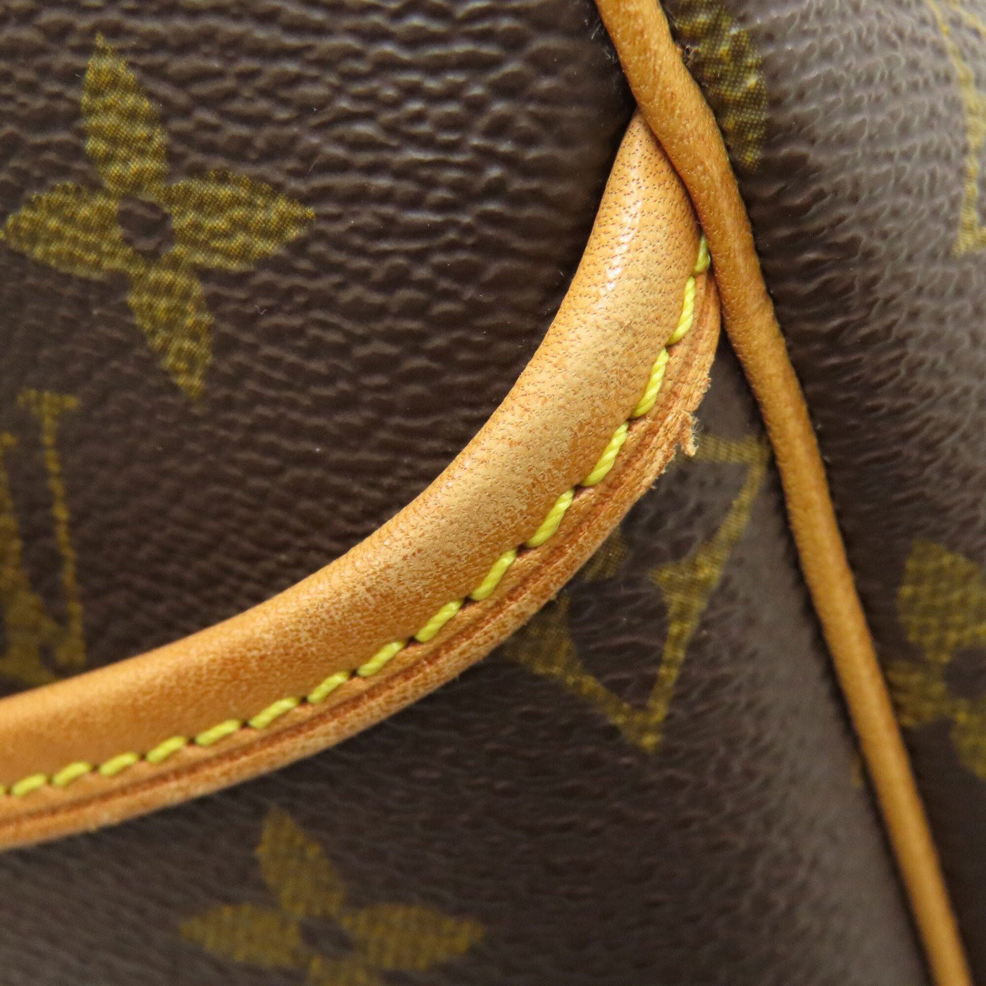 Louis Vuitton Brown Monogram Monogram Canvas Handbag (Pre-Owned)