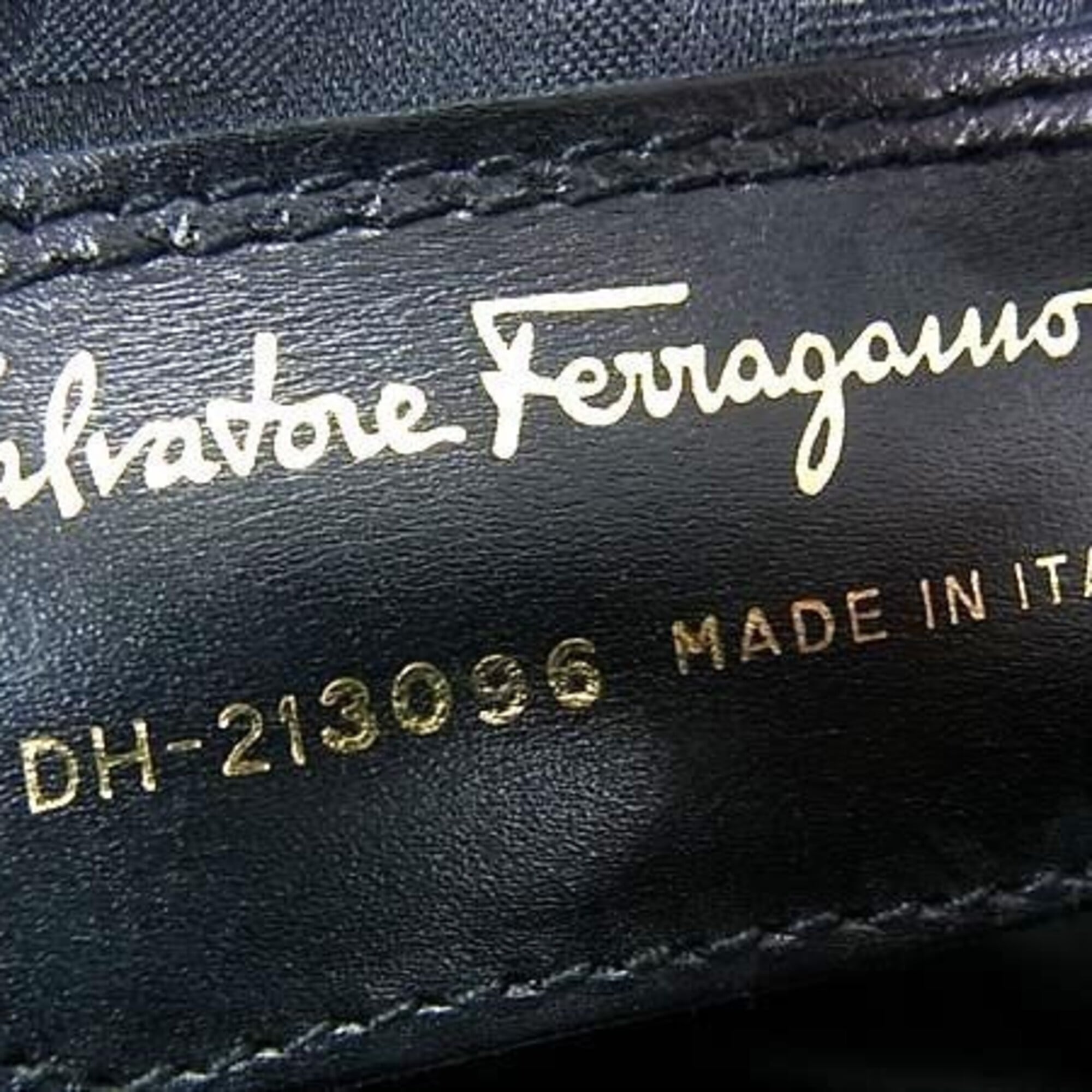 Salvatore Ferragamo Black Pochette Shoulder Bag (Pre-Owned)