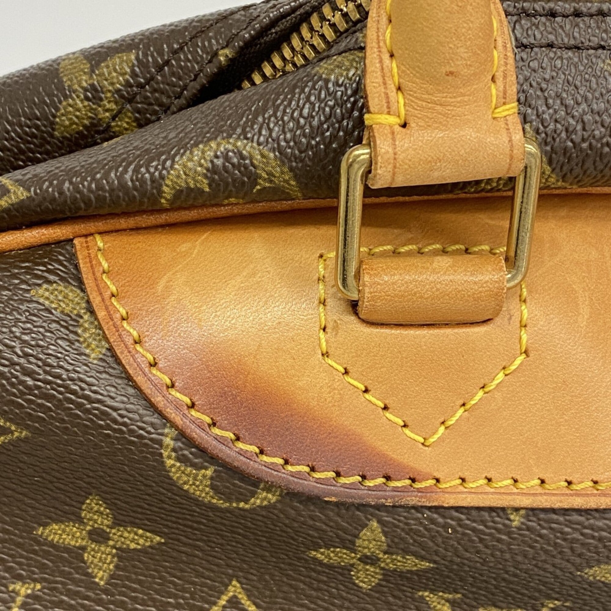 Louis Vuitton Brown Handbag (Pre-Owned)