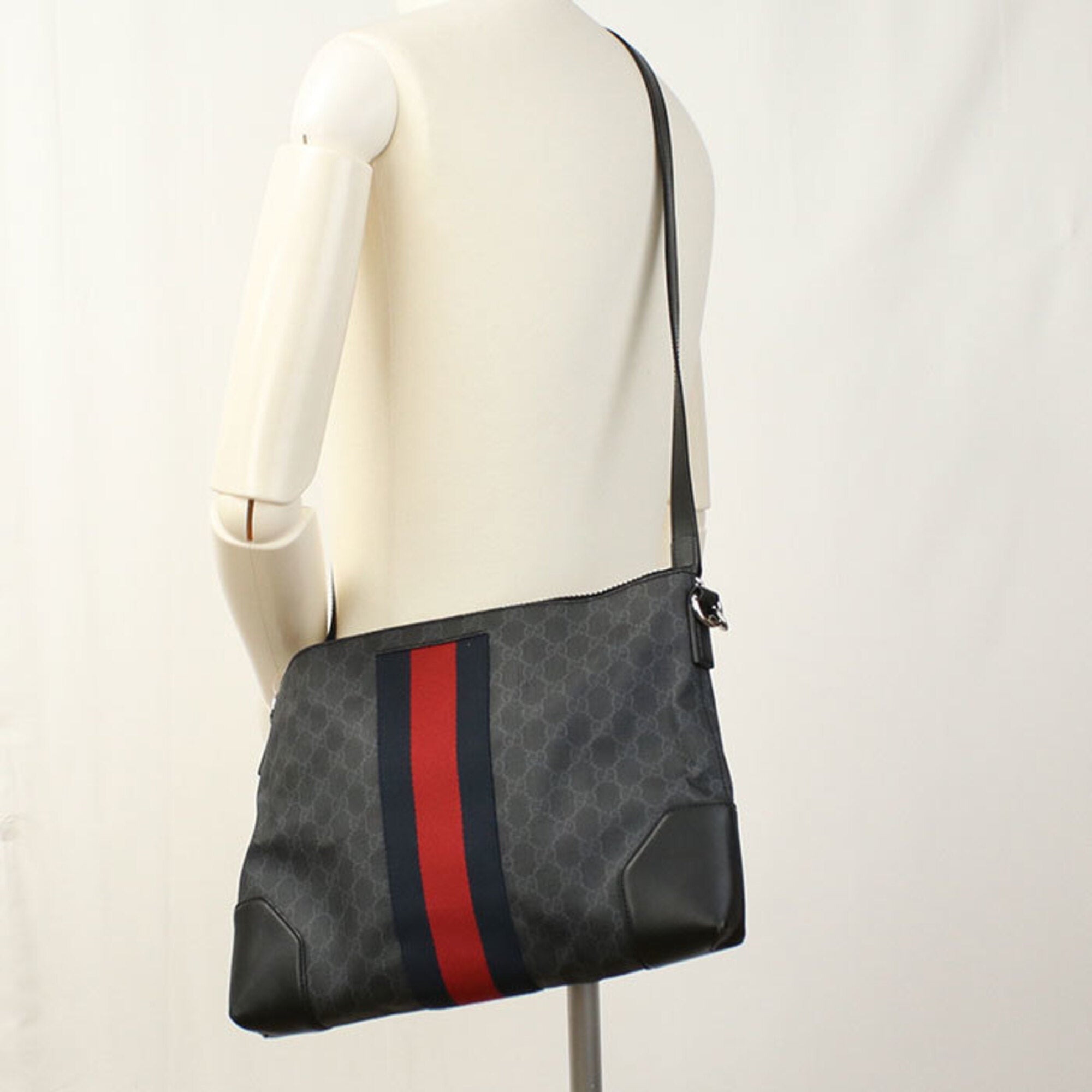 Gucci Black Pvc Leather Shoulder Bag (Pre-Owned)