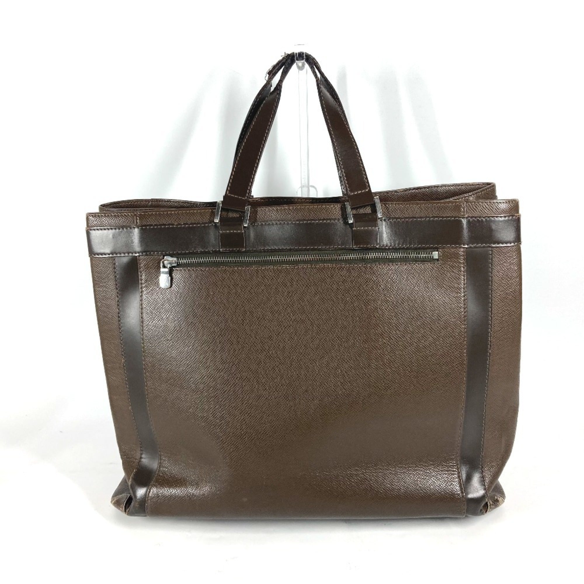Louis Vuitton Brown Taiga Leather Handbag Tote Bag (Pre-Owned)