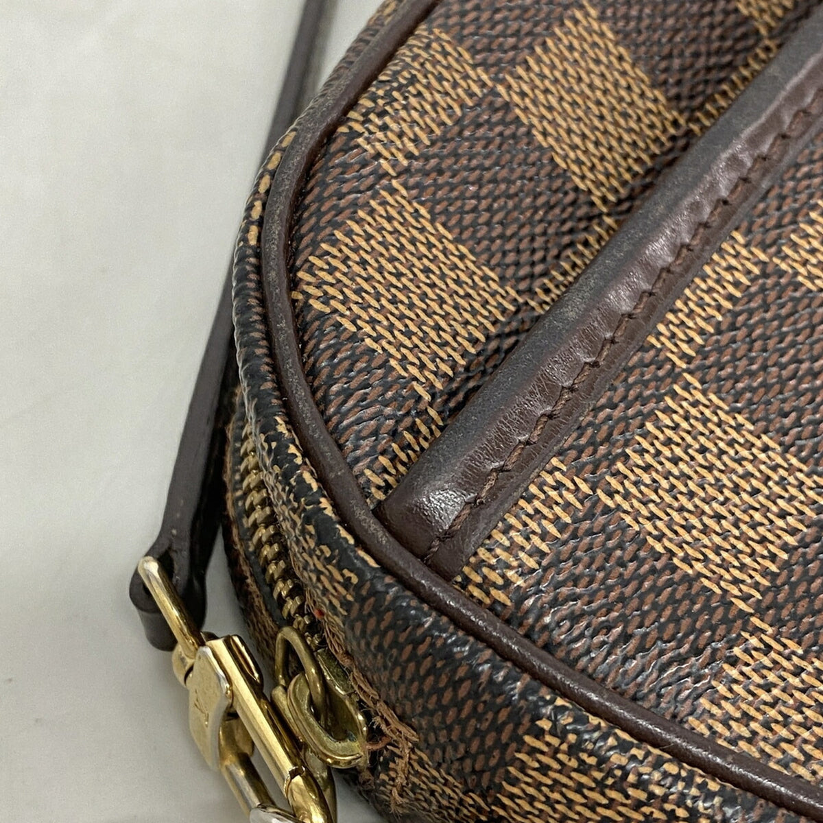 Louis Vuitton Ebene Shoulder Bag (Pre-Owned)