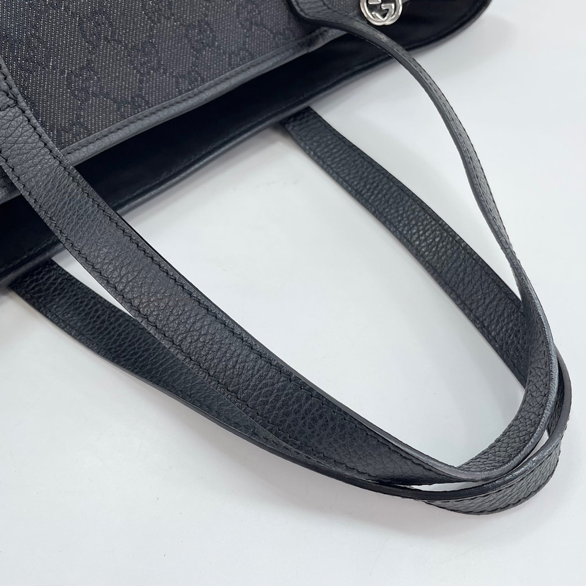 Gucci Black Tote Bag (Pre-Owned)