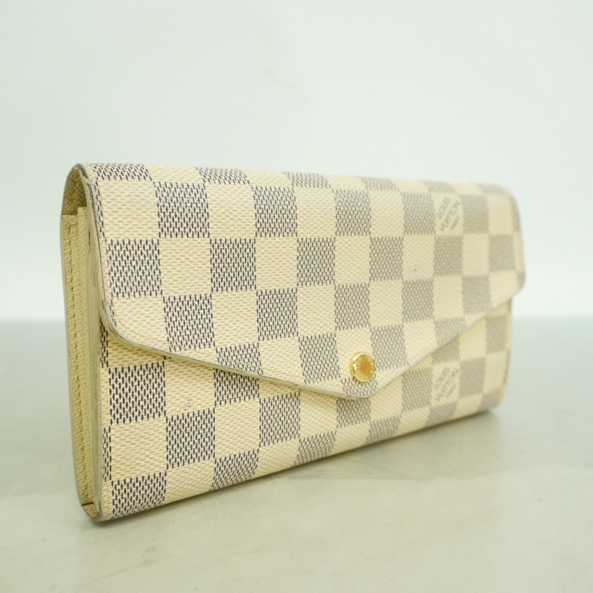 Louis Vuitton White Long Wallet (Bi-Fold) (Pre-Owned)