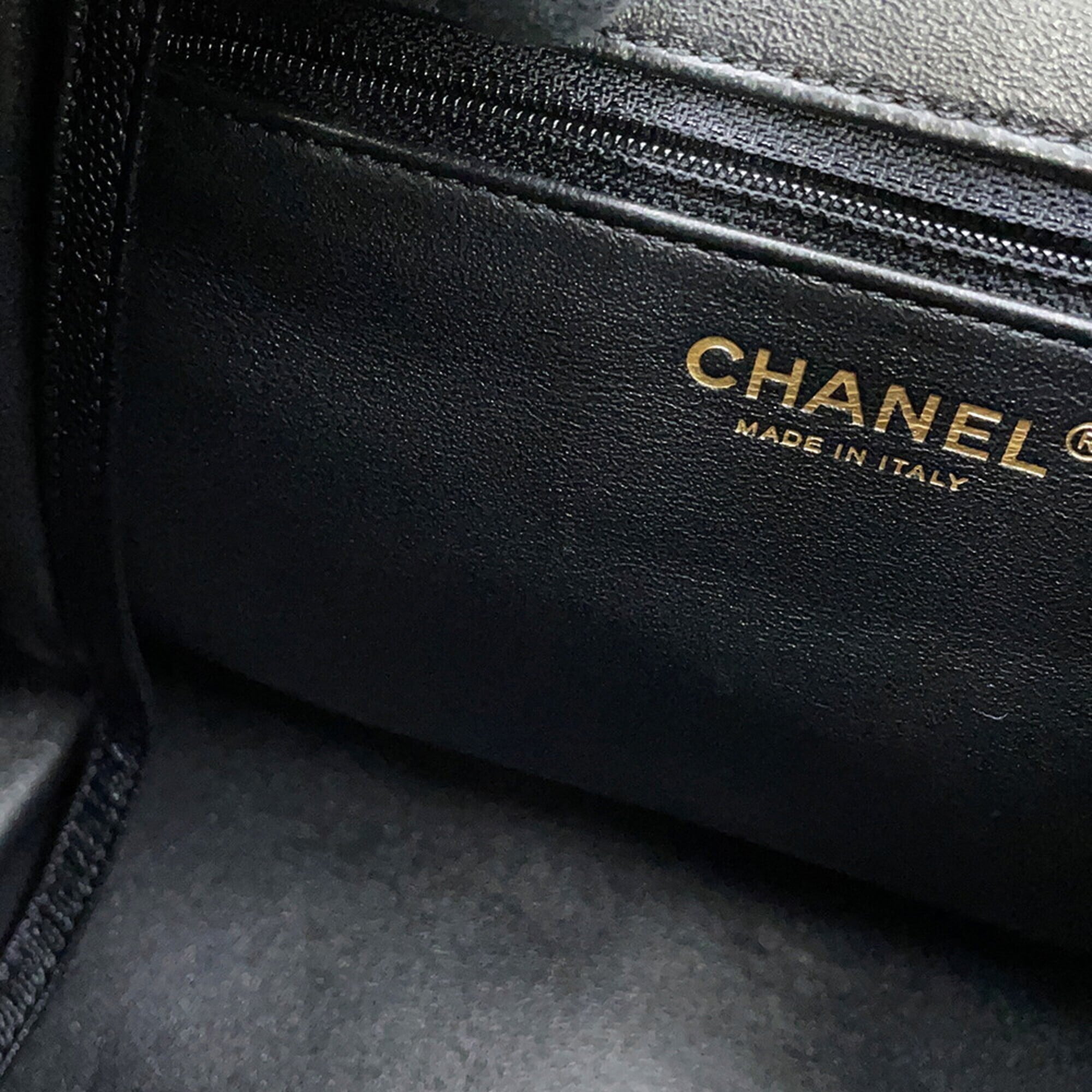 Chanel Black Grained Calfskin Backpack Handbag (Pre-Owned)