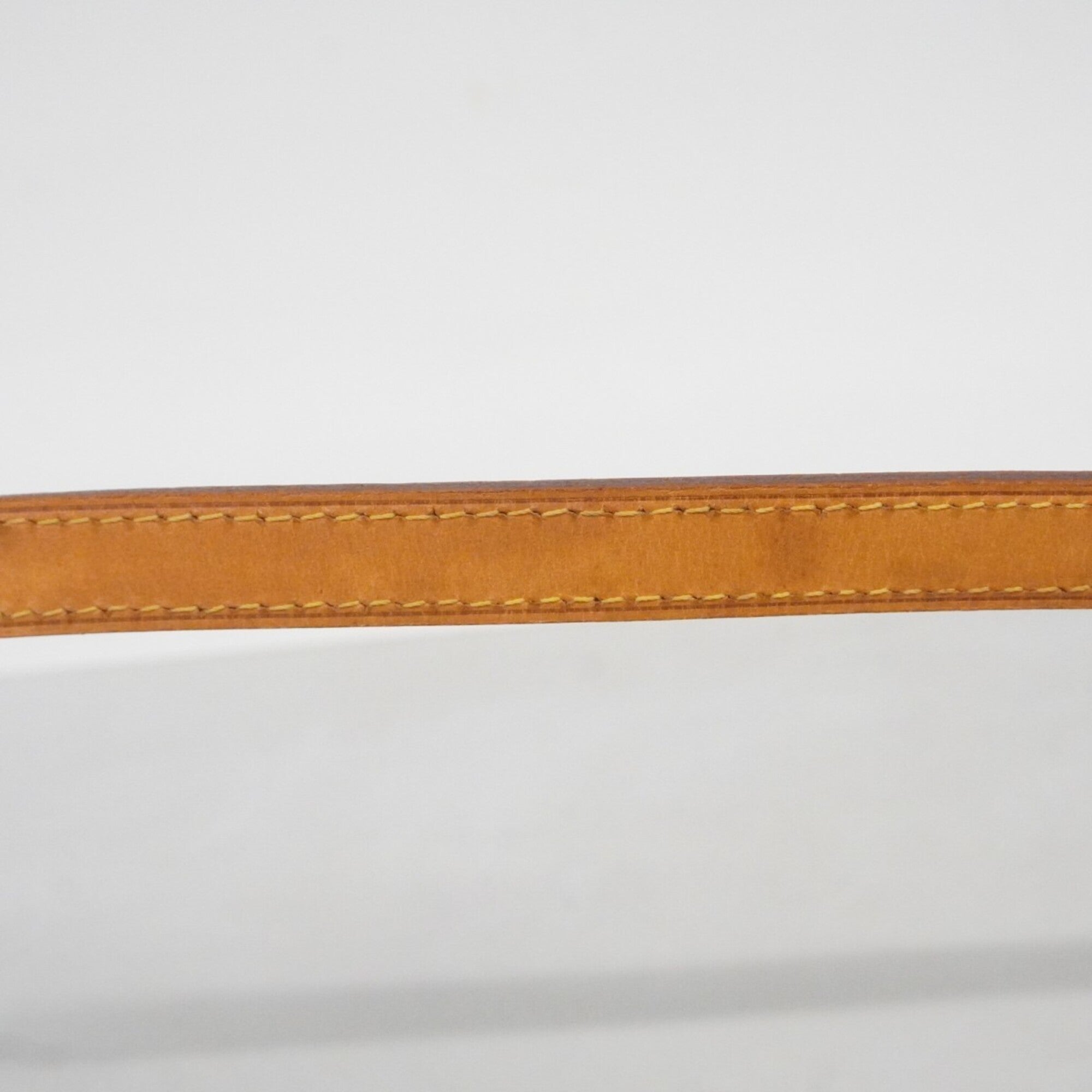 Louis Vuitton Brown Shoulder Bag (Pre-Owned)