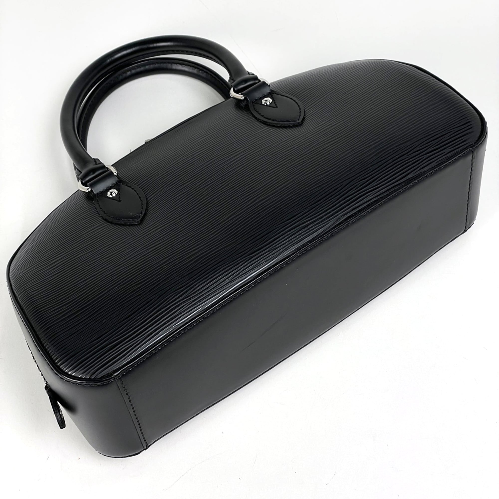 Louis Vuitton Black Noir Epi Leather Handbag (Pre-Owned)