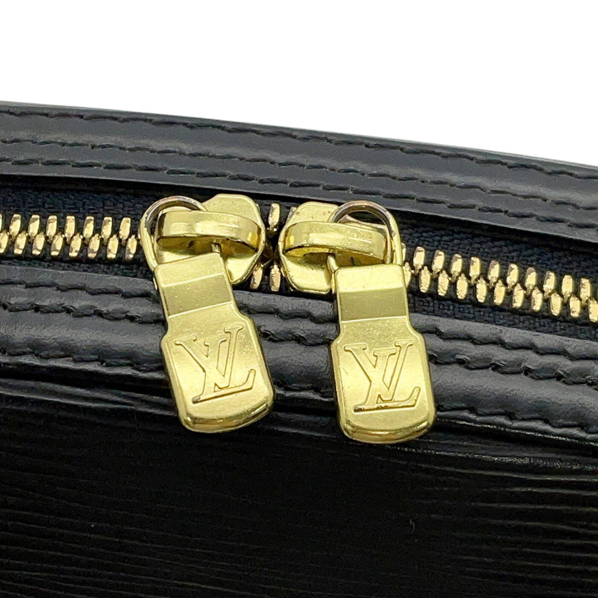 Louis Vuitton Epi Black Noir Epi Leather Handbag (Pre-Owned)