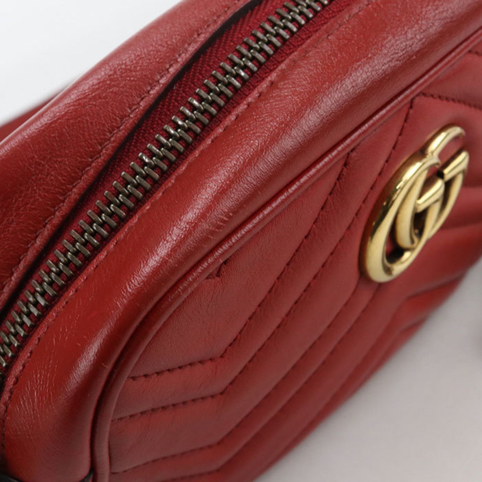 Gucci Red Color Leather Shoulder Bag (Pre-Owned)