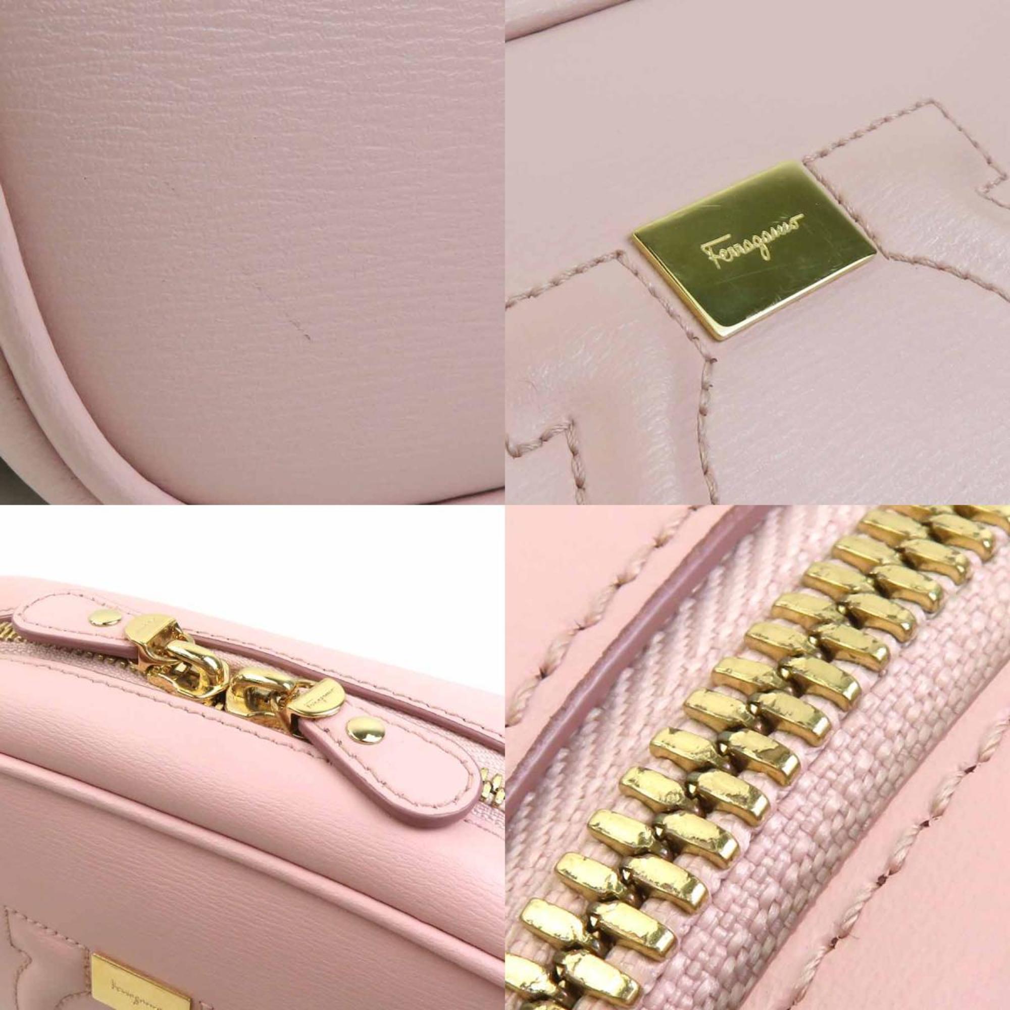 Salvatore Ferragamo Light Pink Leather Shoulder Bag (Pre-Owned)