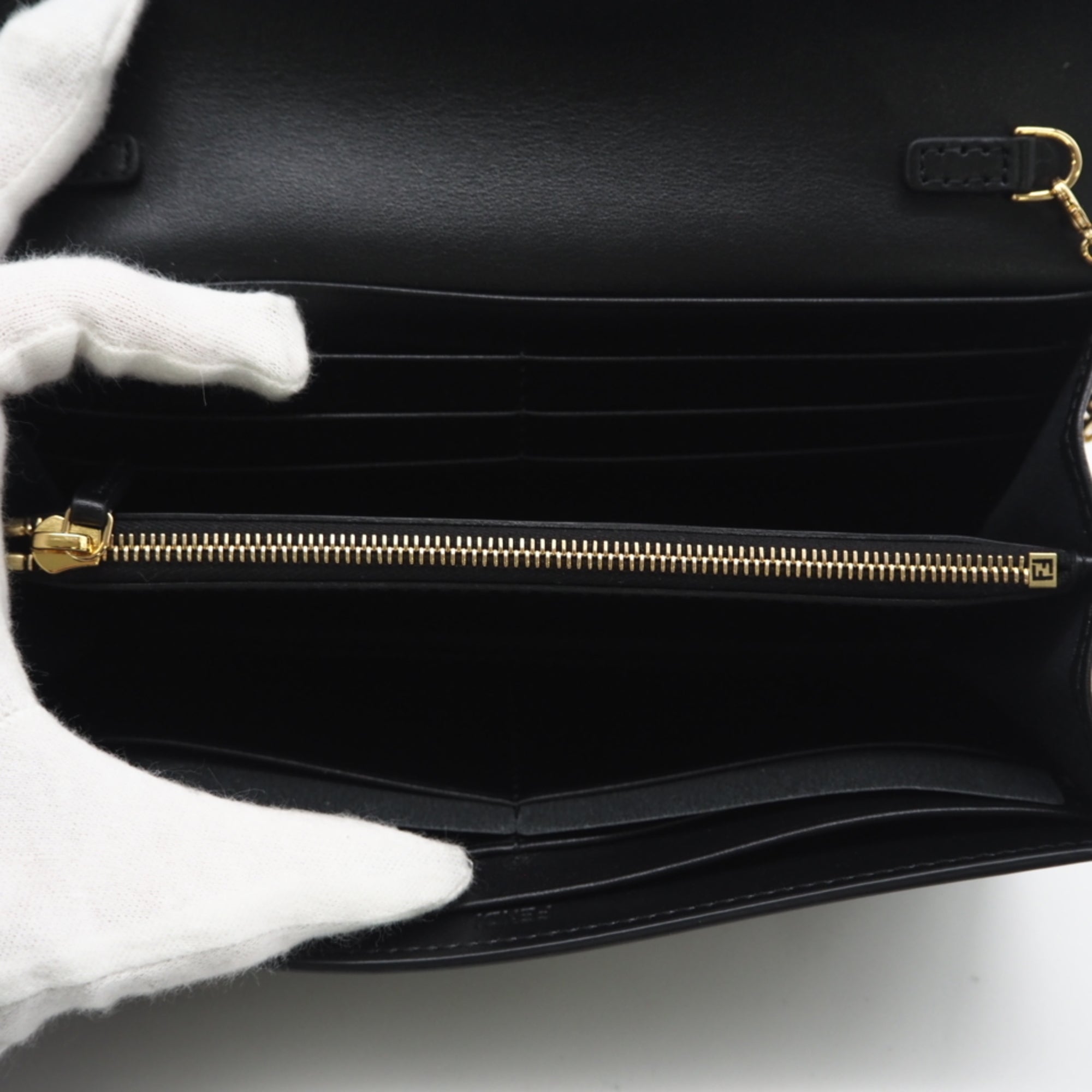 Fendi Black Leather Chain/Shoulder Wallet (Pre-Owned)