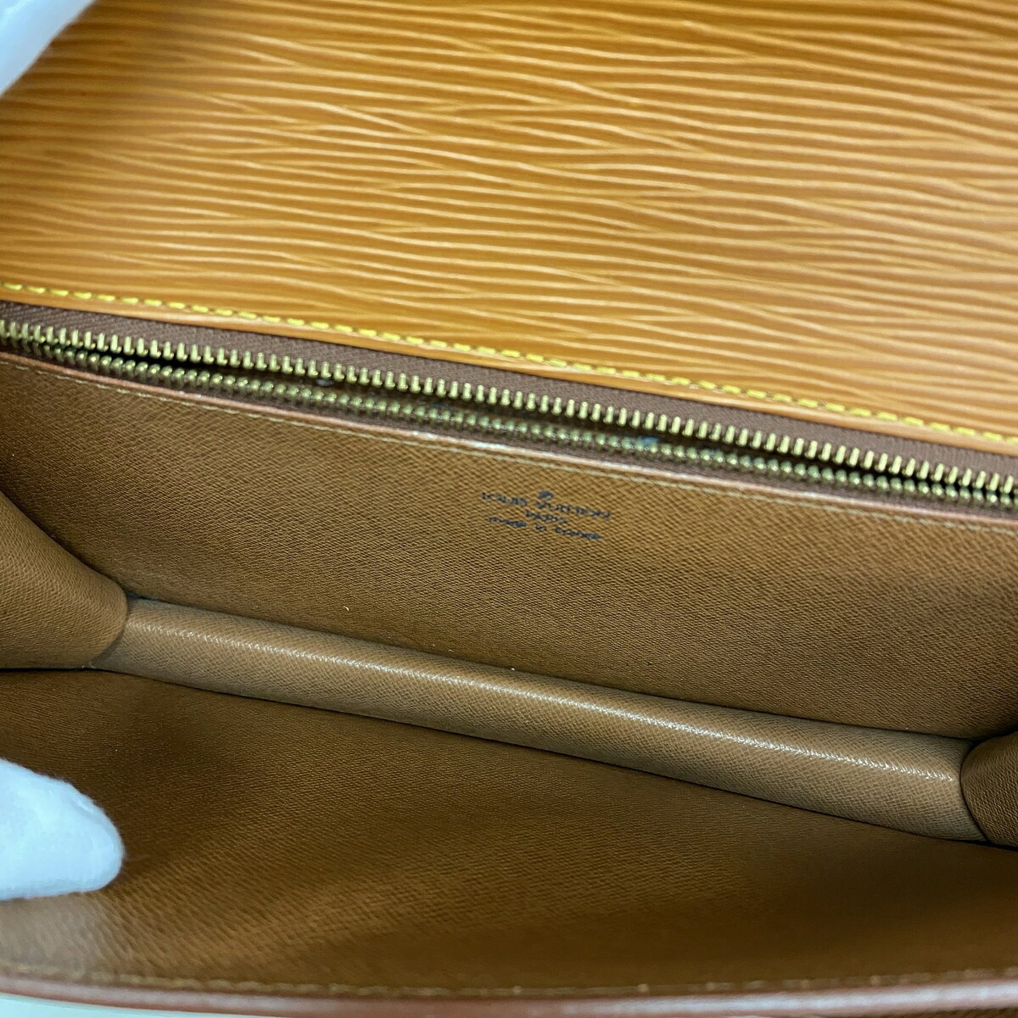 Louis Vuitton Gold Cipango Clutch Bag (Pre-Owned)