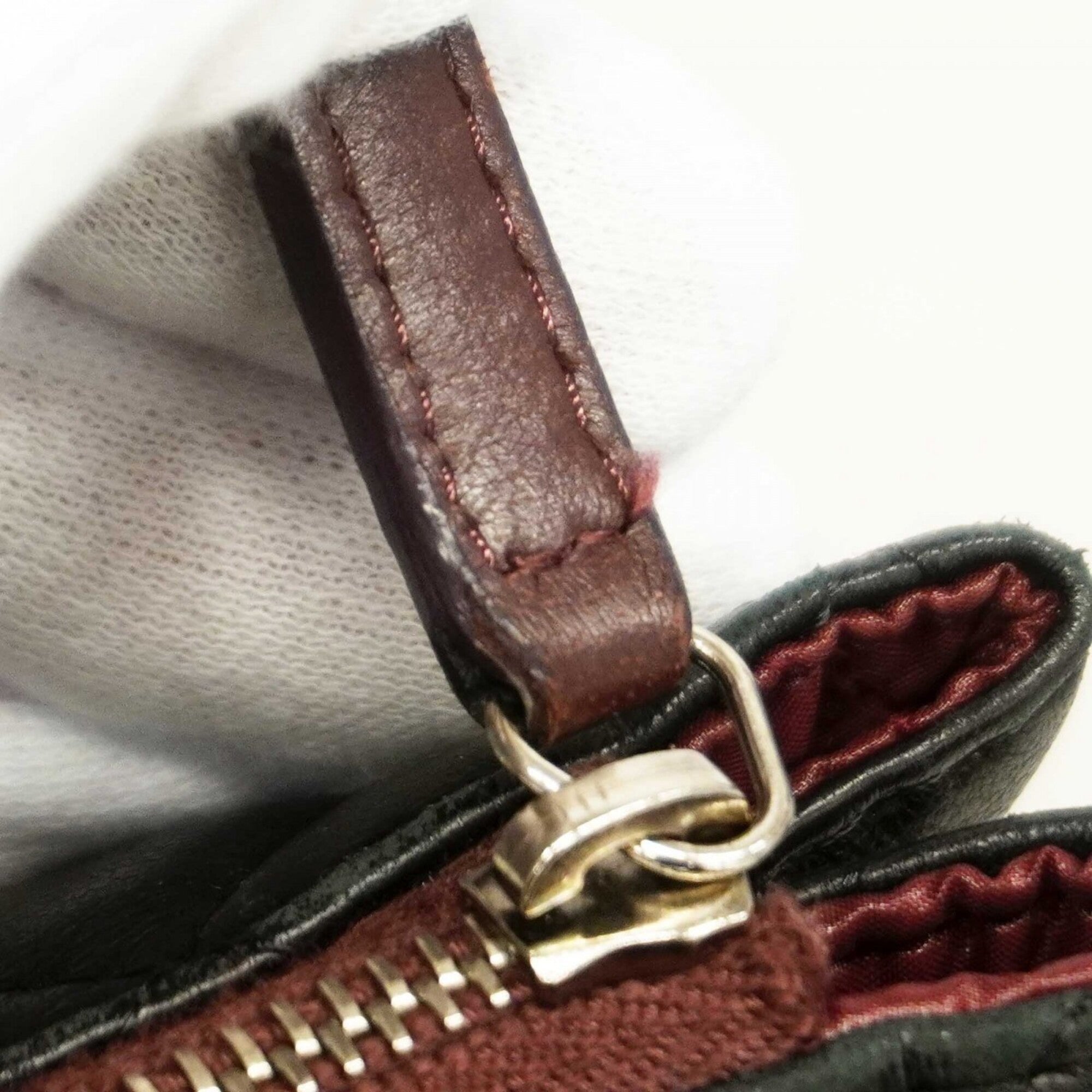 Chanel Black Leather Pouch (Pre-Owned)