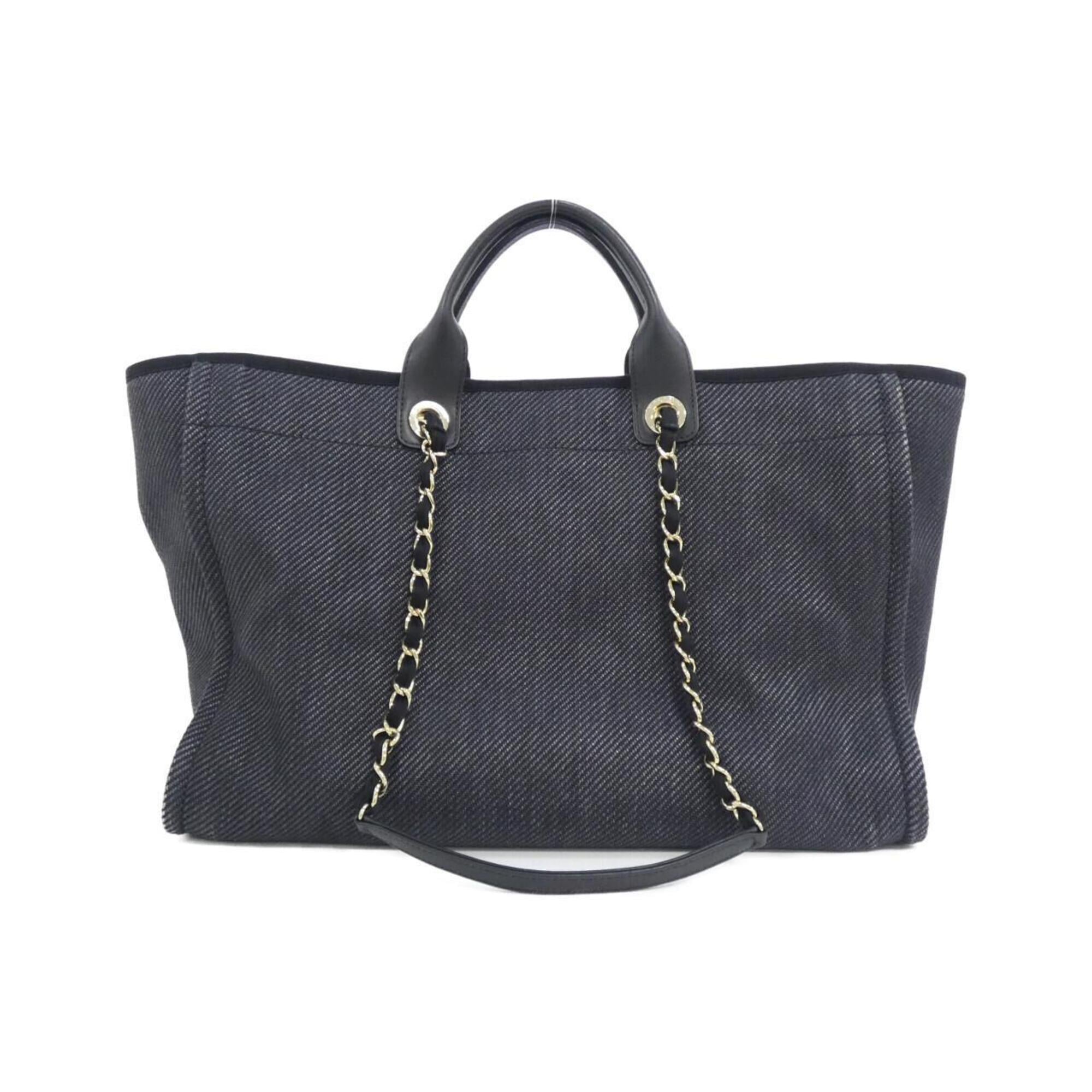Chanel Black Nylon Canvas Handbag (Pre-Owned)