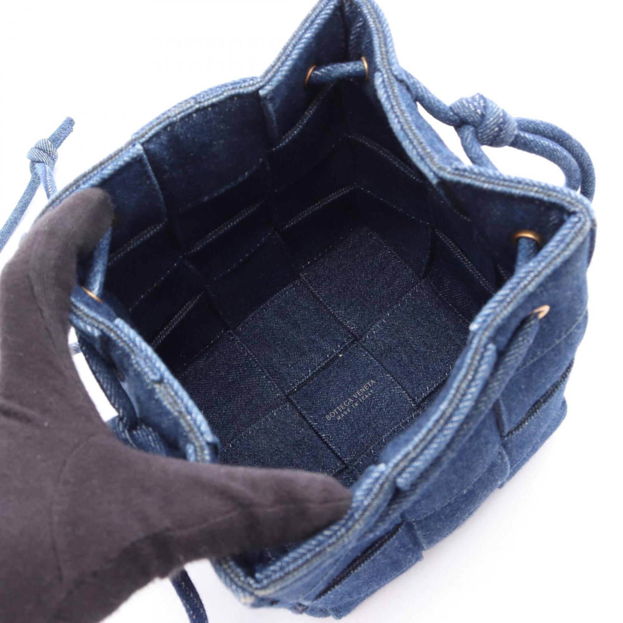 Bottega Veneta Navy Denim Shoulder Bag (Pre-Owned)