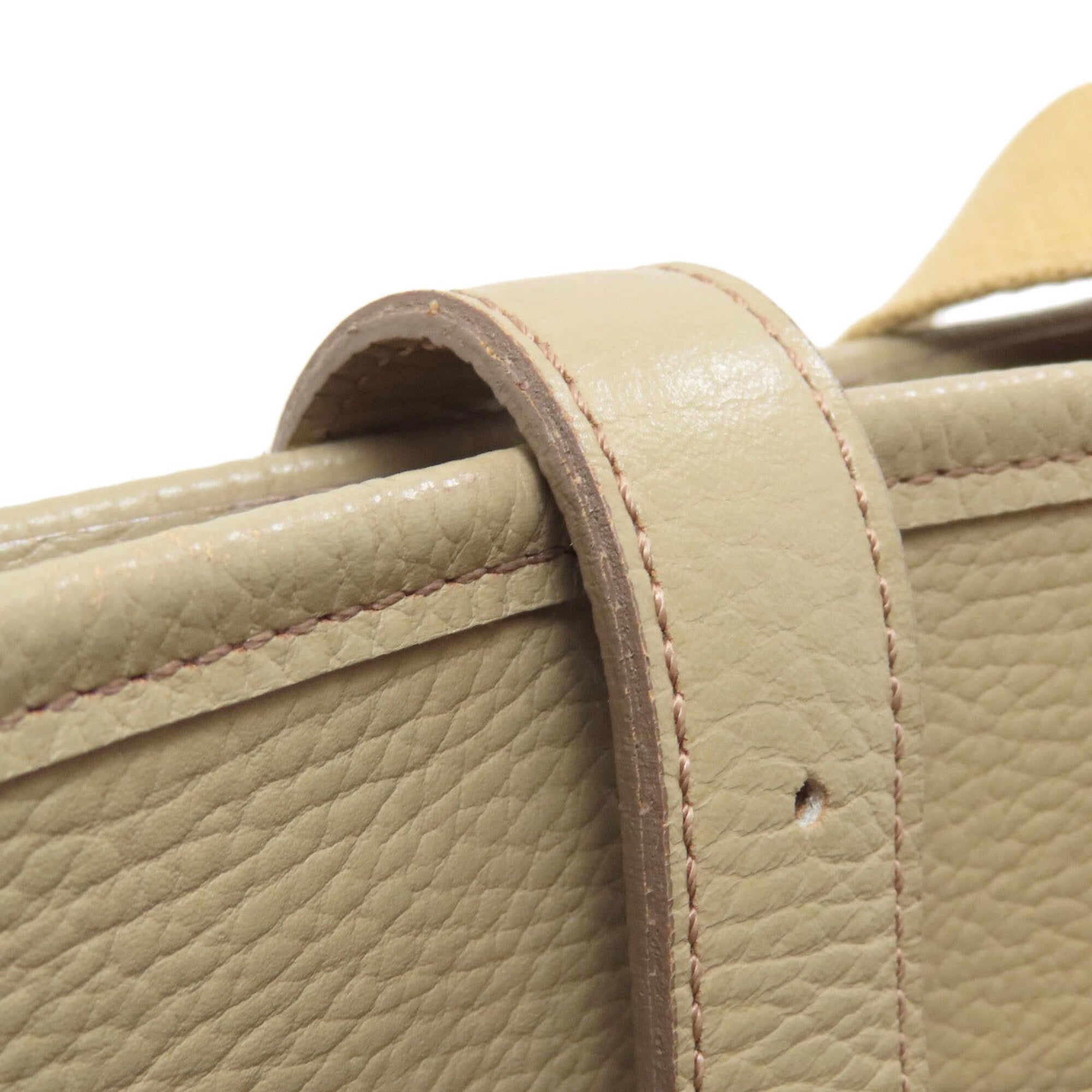 Burberry Beige Leather Shoulder Bag (Pre-Owned)