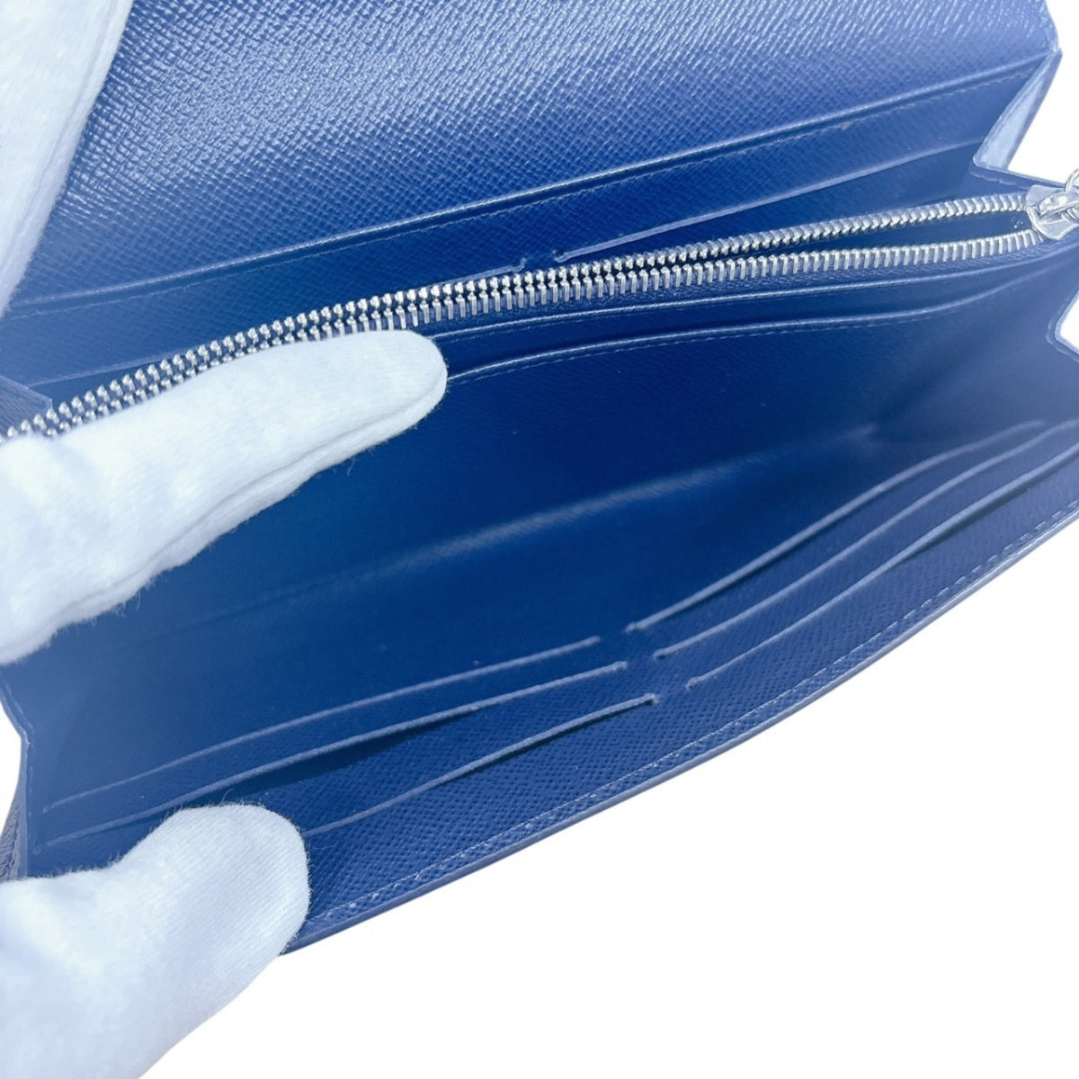 Louis Vuitton Blue Epi Leather Long Wallet (Bi-Fold) (Pre-Owned)