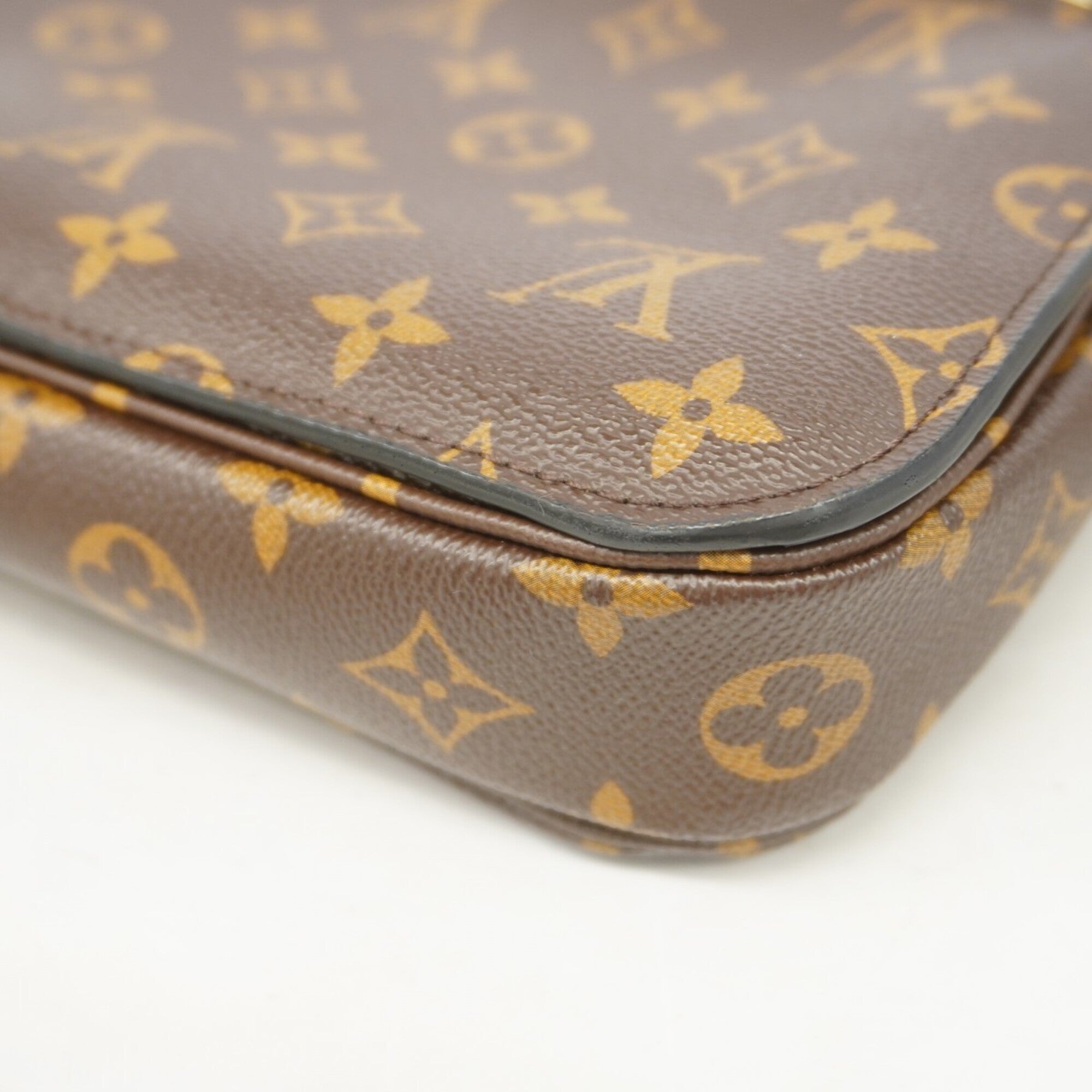 Louis Vuitton Brown Handbag (Pre-Owned)