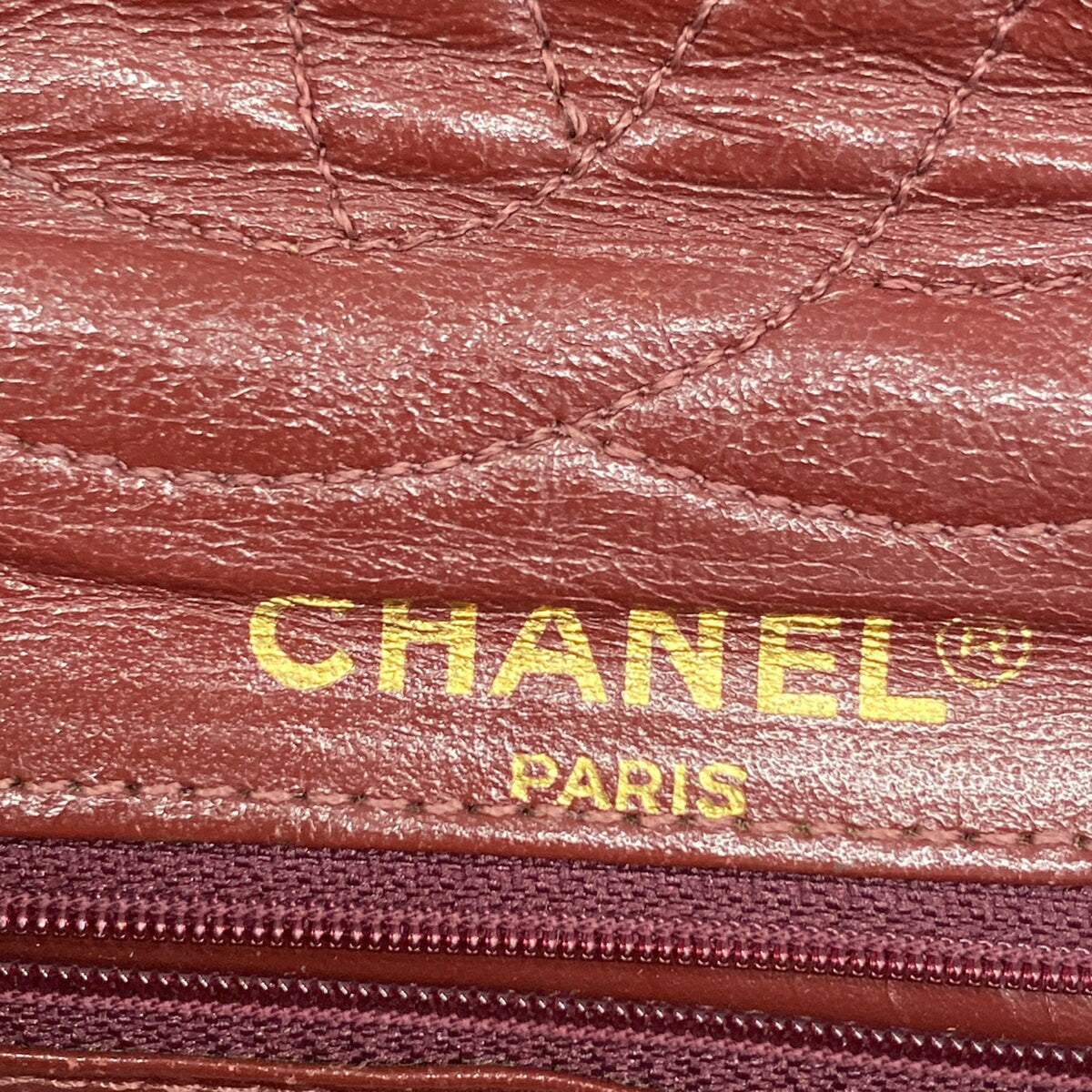 Chanel Black Leather Shoulder Bag (Pre-Owned)