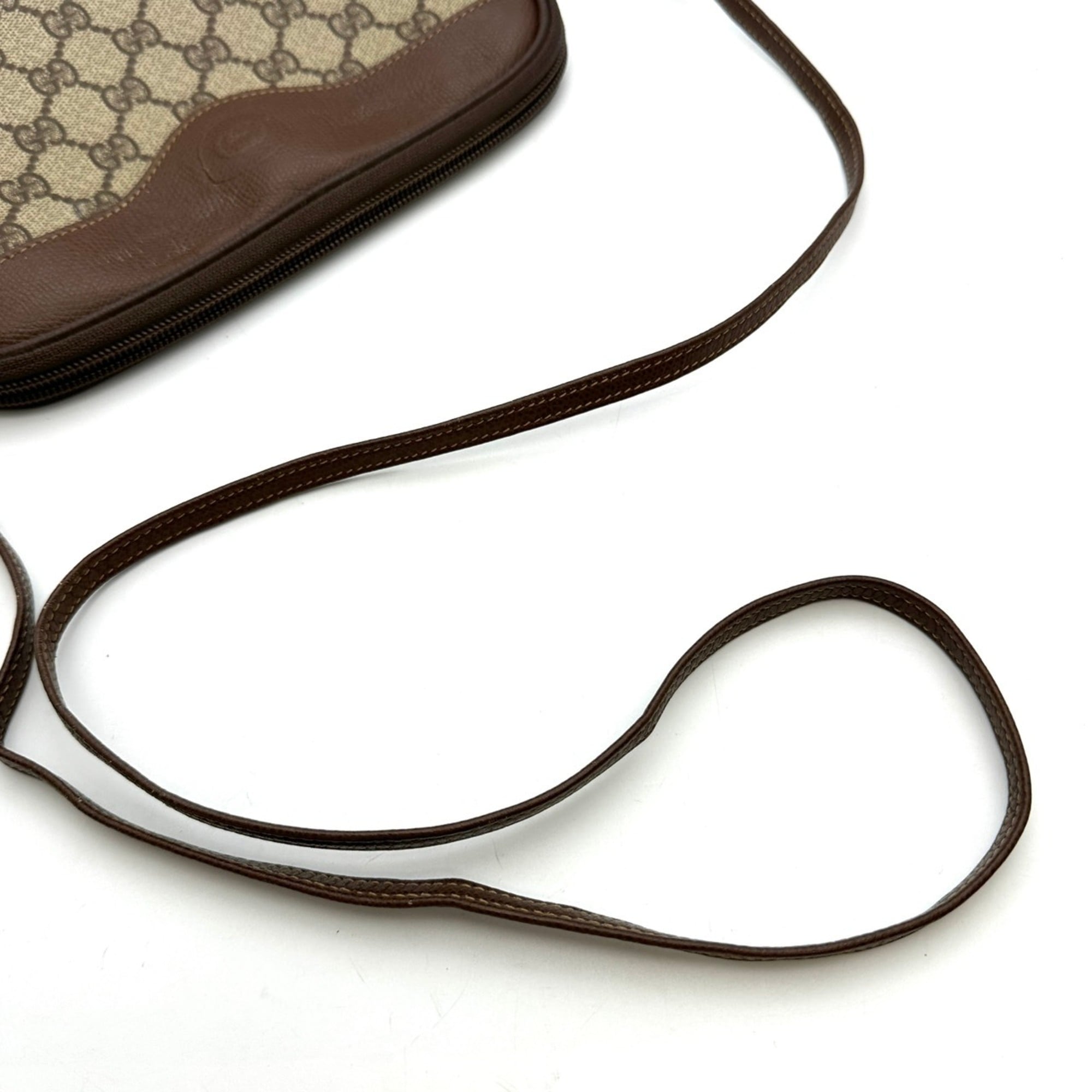 Gucci Brown Gg Supreme Canvas Pochette Shoulder Bag (Pre-Owned)