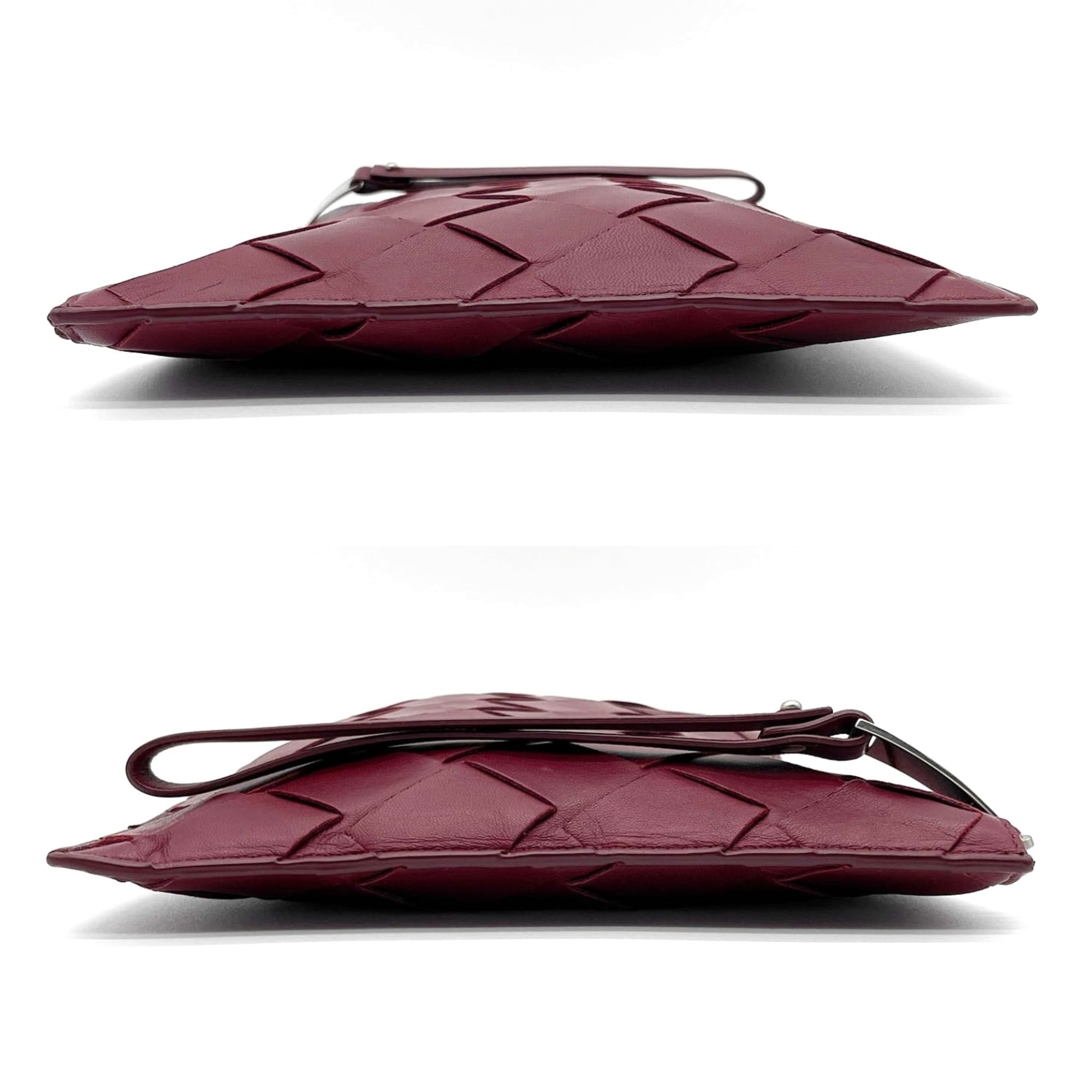 Bottega Veneta Red Color Leather Clutch Bag (Pre-Owned)