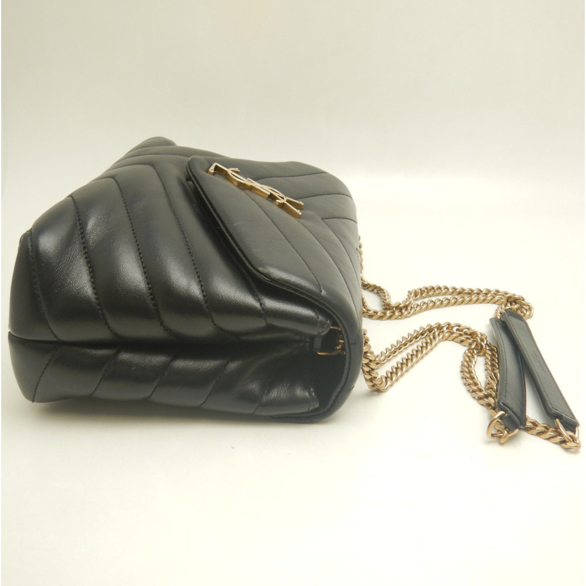 Yves Saint Laurent Black Leather Shoulder Bag (Pre-Owned)