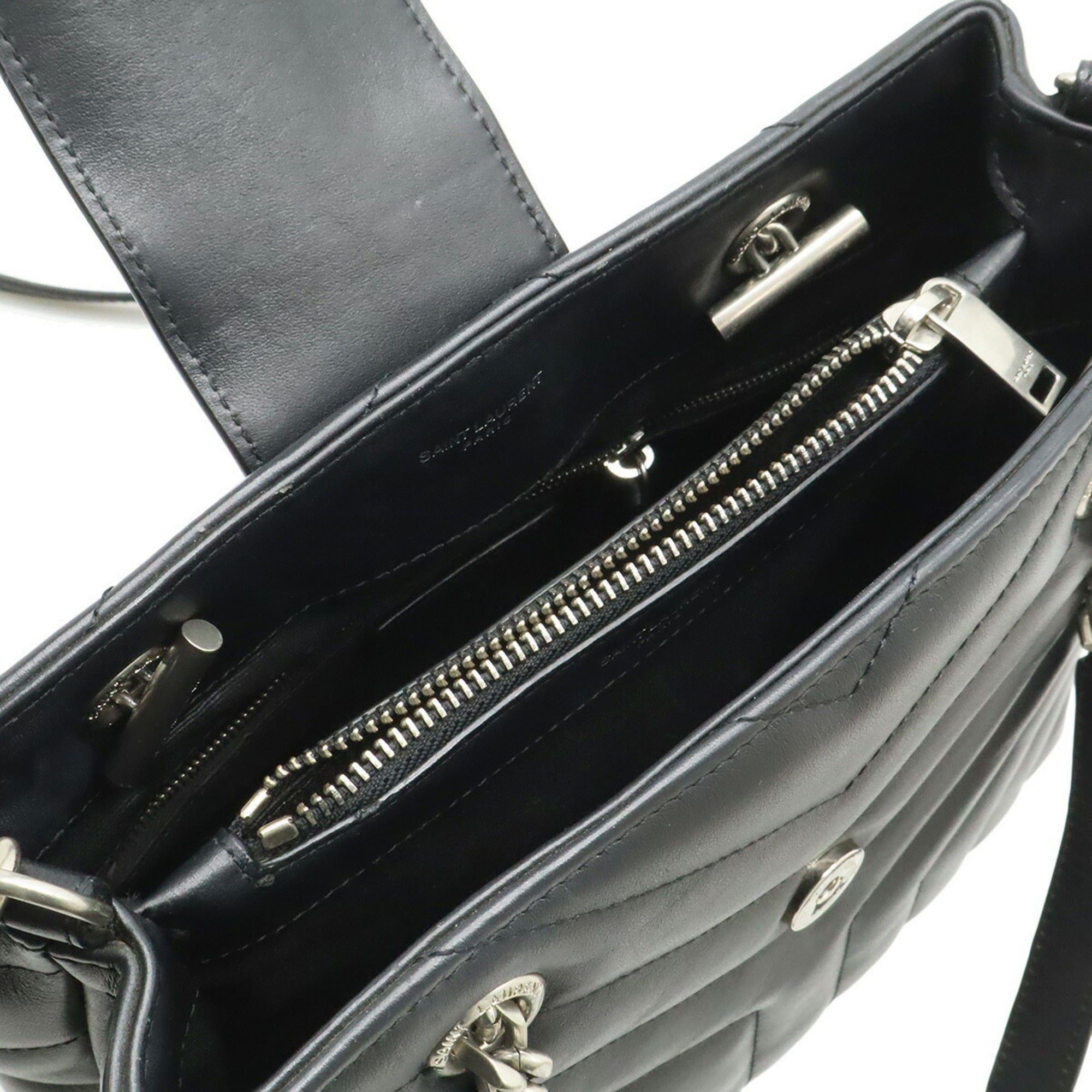 Yves Saint Laurent Black Quilting Shoulder Bag (Pre-Owned)