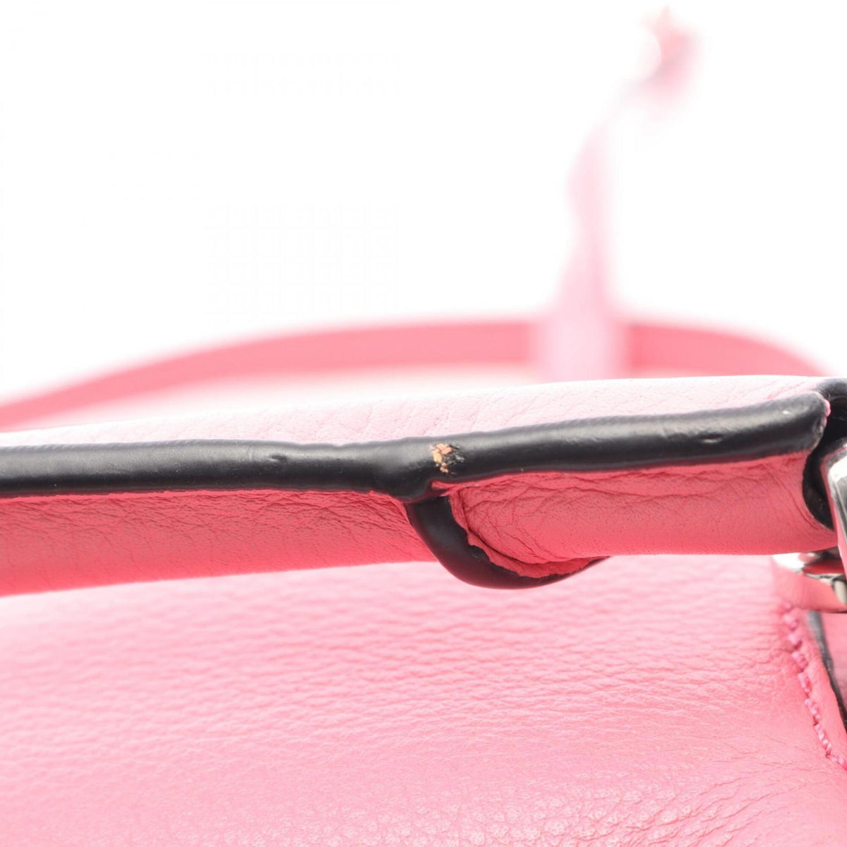 Loewe Pink Leather Handbag (Pre-Owned)
