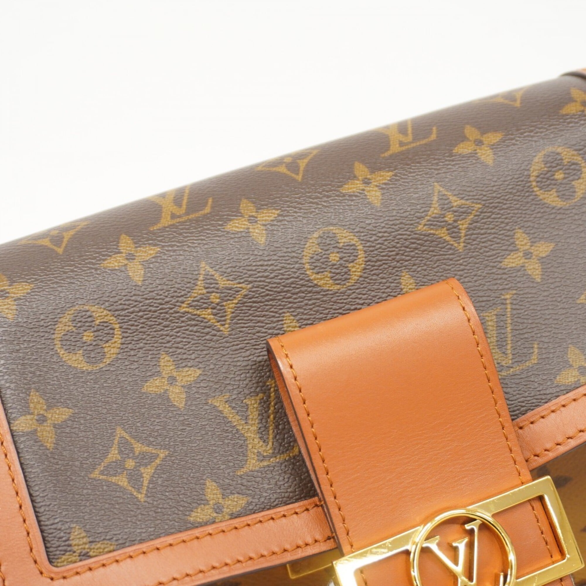 Louis Vuitton Brown Shoulder Bag (Pre-Owned)